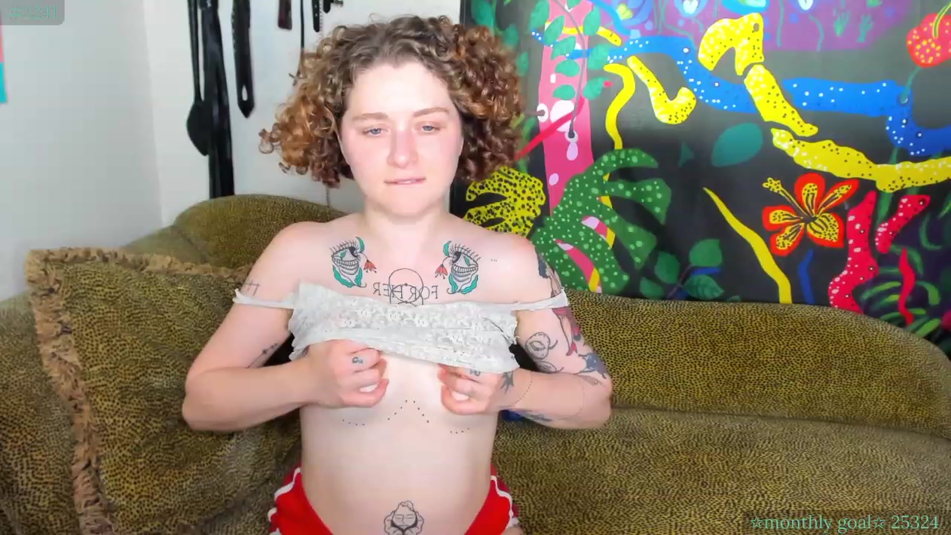 Gallery image thumbnail from PeachyQueen_'s myfreecams stream on, 06/29/2023, 20:20 image 7 of 20