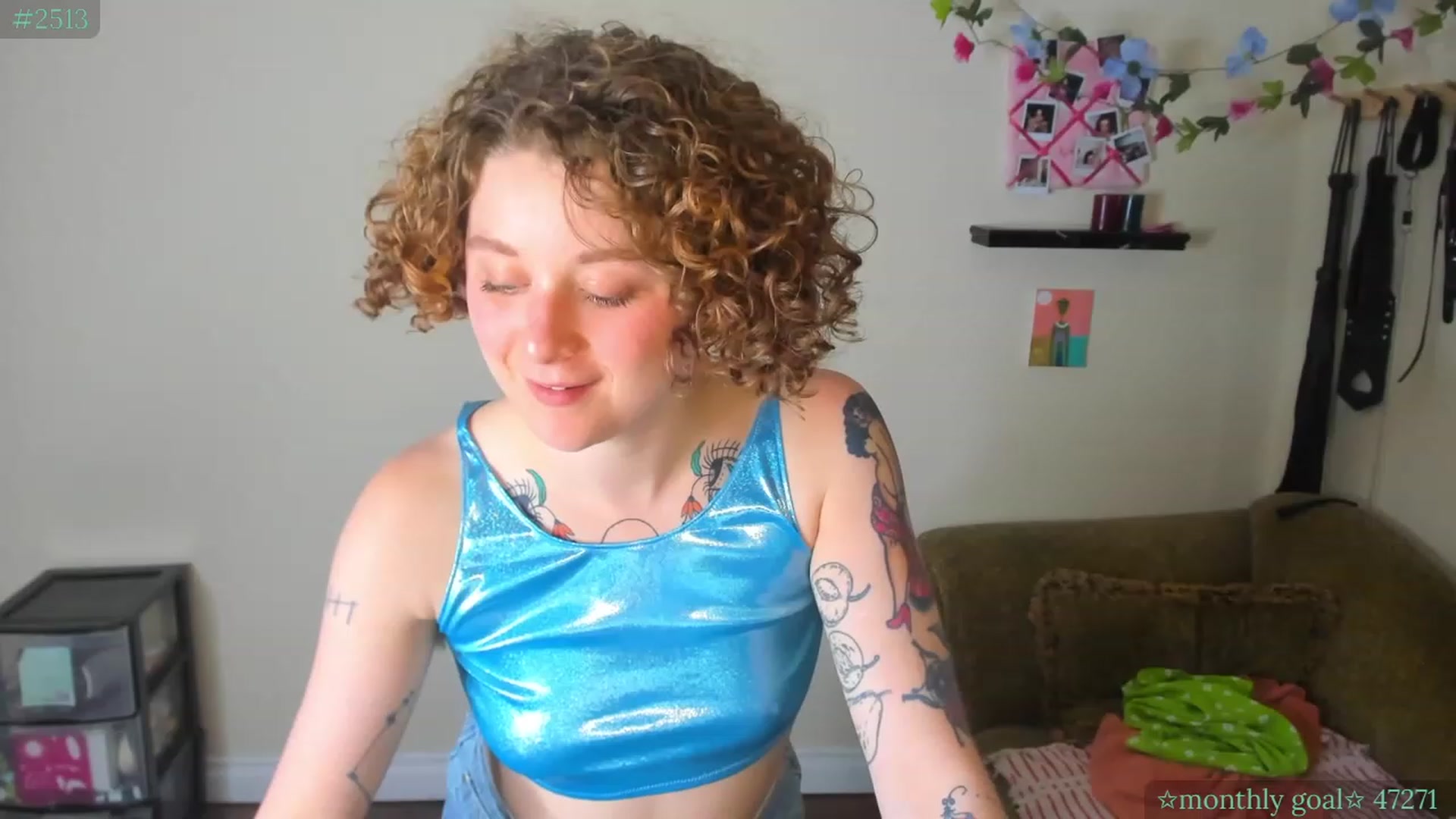 Gallery image thumbnail from PeachyQueen_'s myfreecams stream on, 07/06/2023, 23:43 image 10 of 20