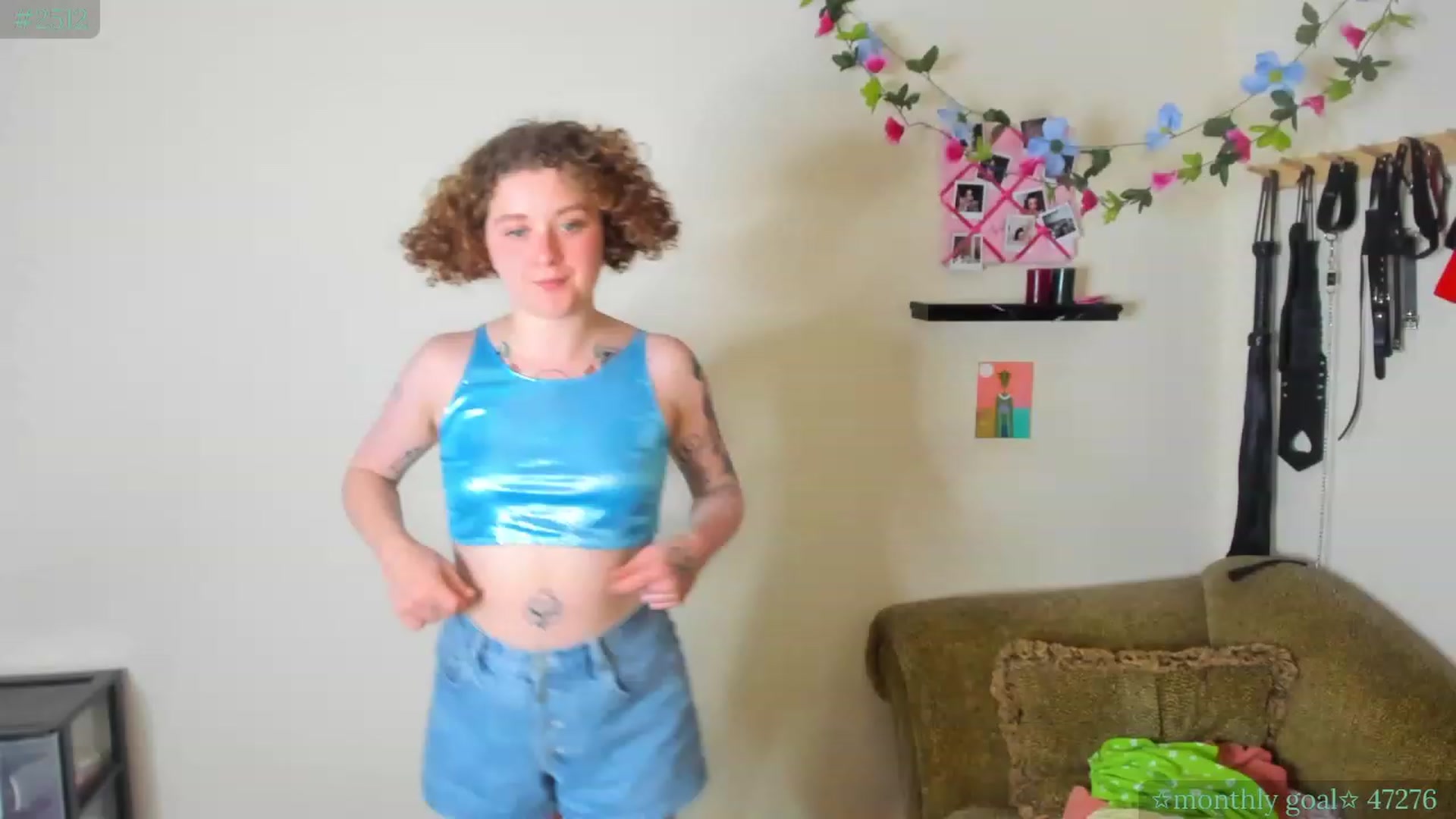 Gallery image thumbnail from PeachyQueen_'s myfreecams stream on, 07/06/2023, 23:43 image 8 of 20