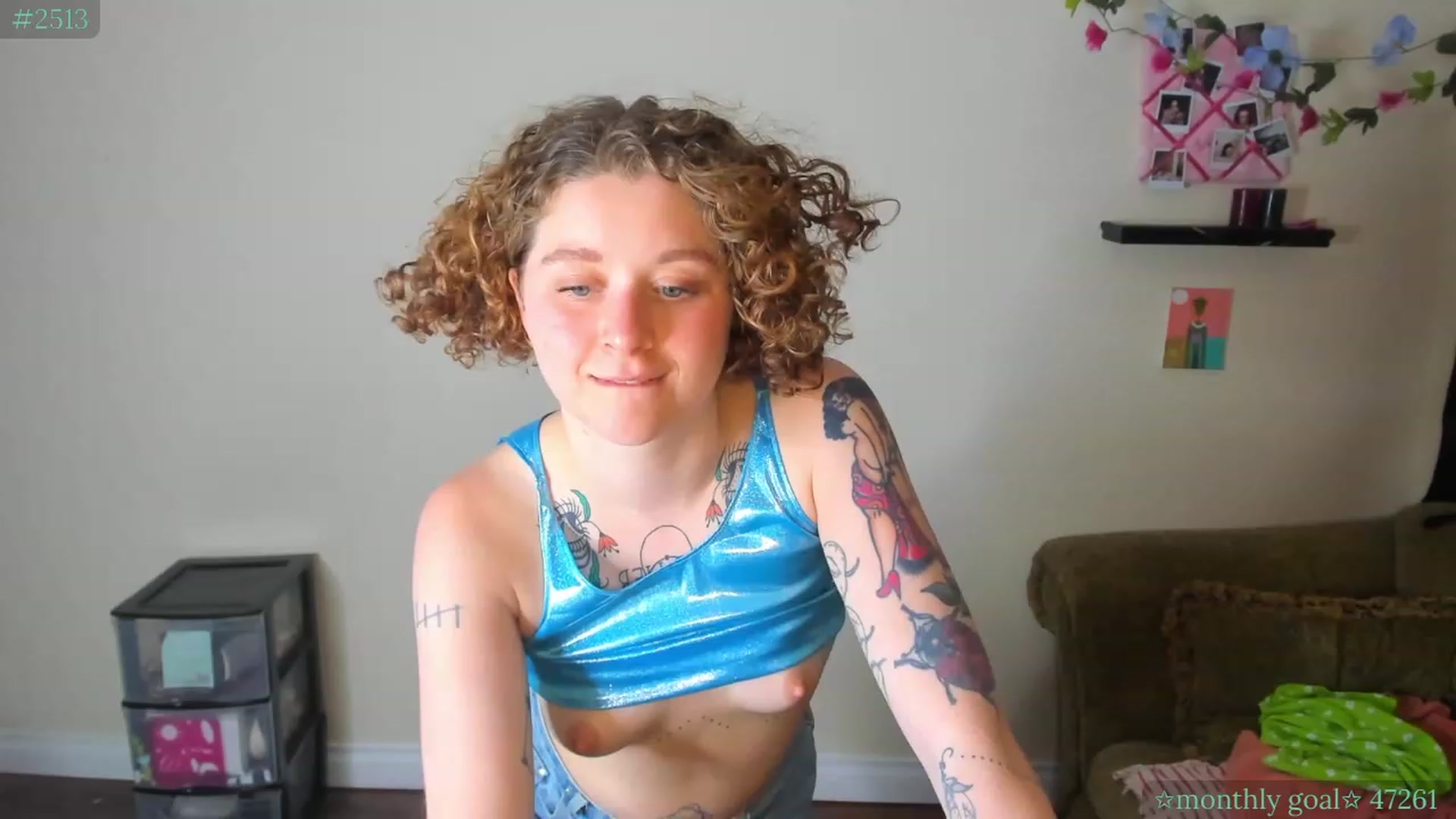 Gallery image thumbnail from PeachyQueen_'s myfreecams stream on, 07/06/2023, 23:43 image 11 of 20