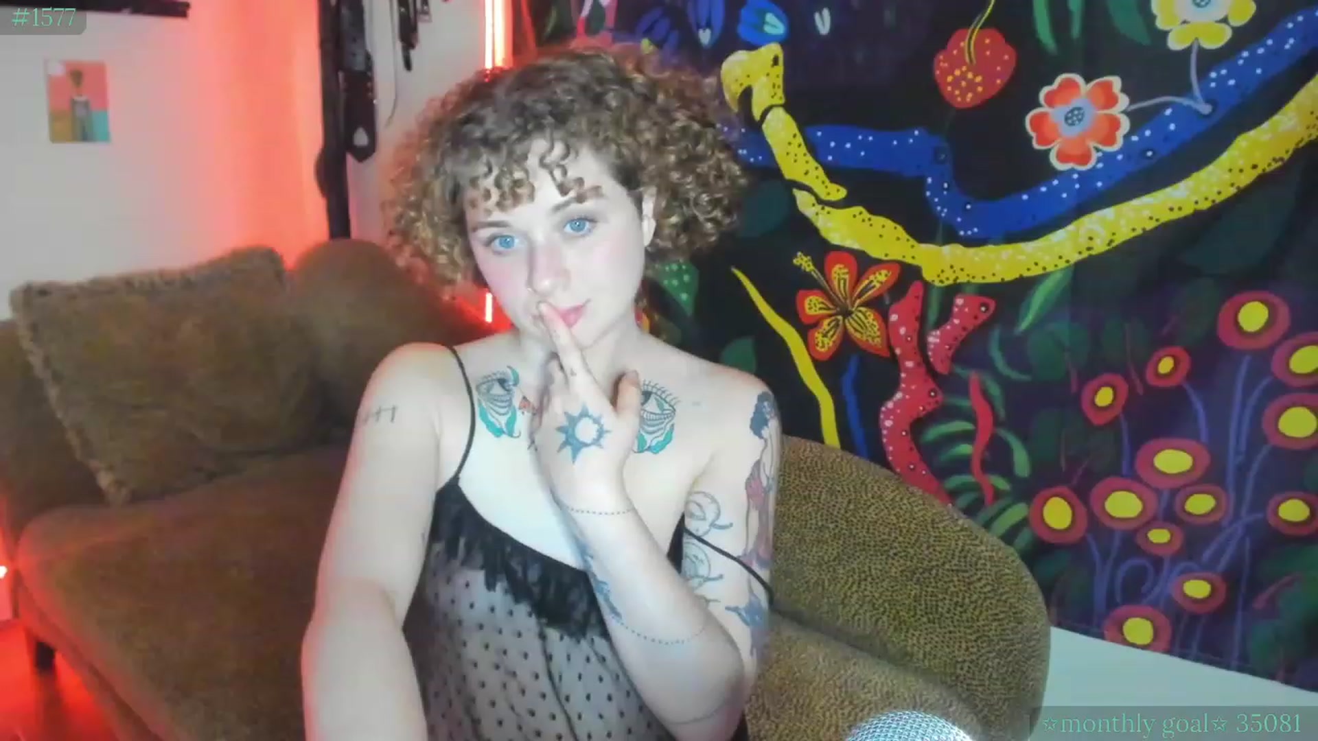 Gallery image thumbnail from PeachyQueen_'s myfreecams stream on, 07/15/2023, 05:50 image 8 of 20