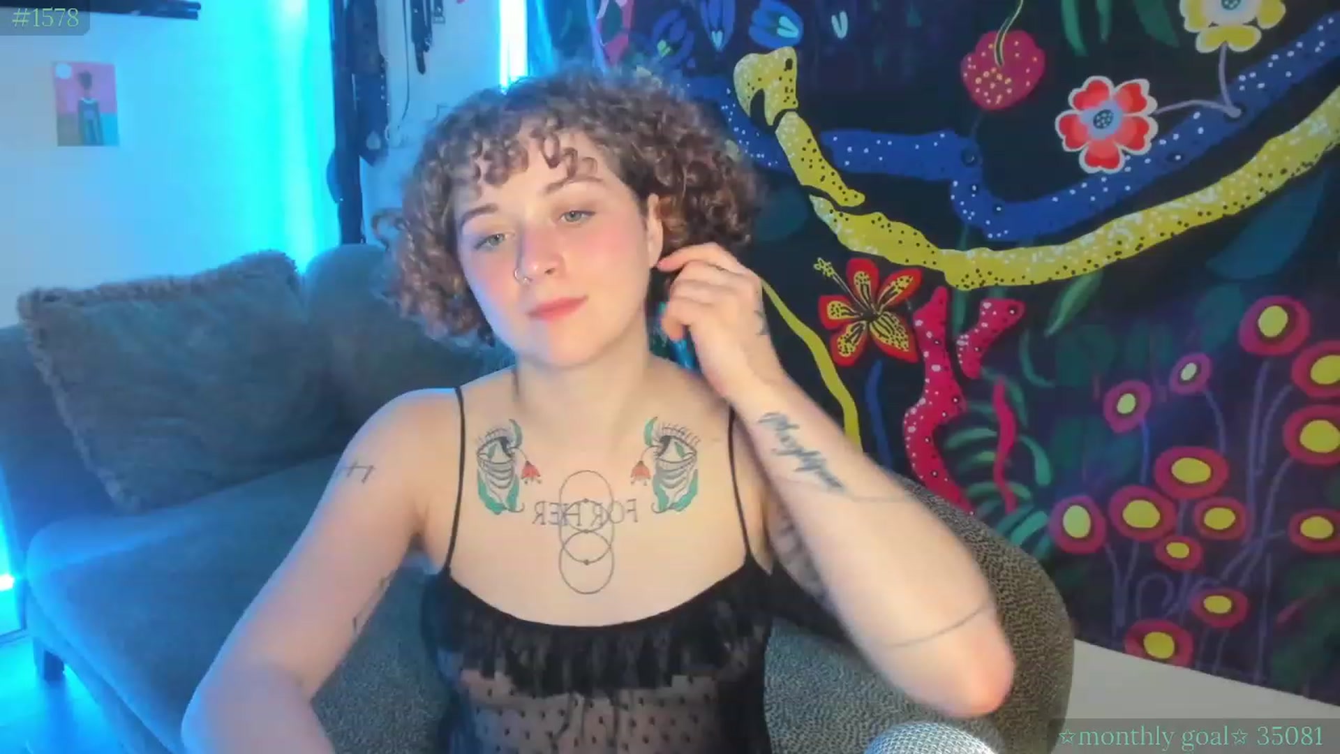 Gallery image thumbnail from PeachyQueen_'s myfreecams stream on, 07/15/2023, 05:50 image 16 of 20