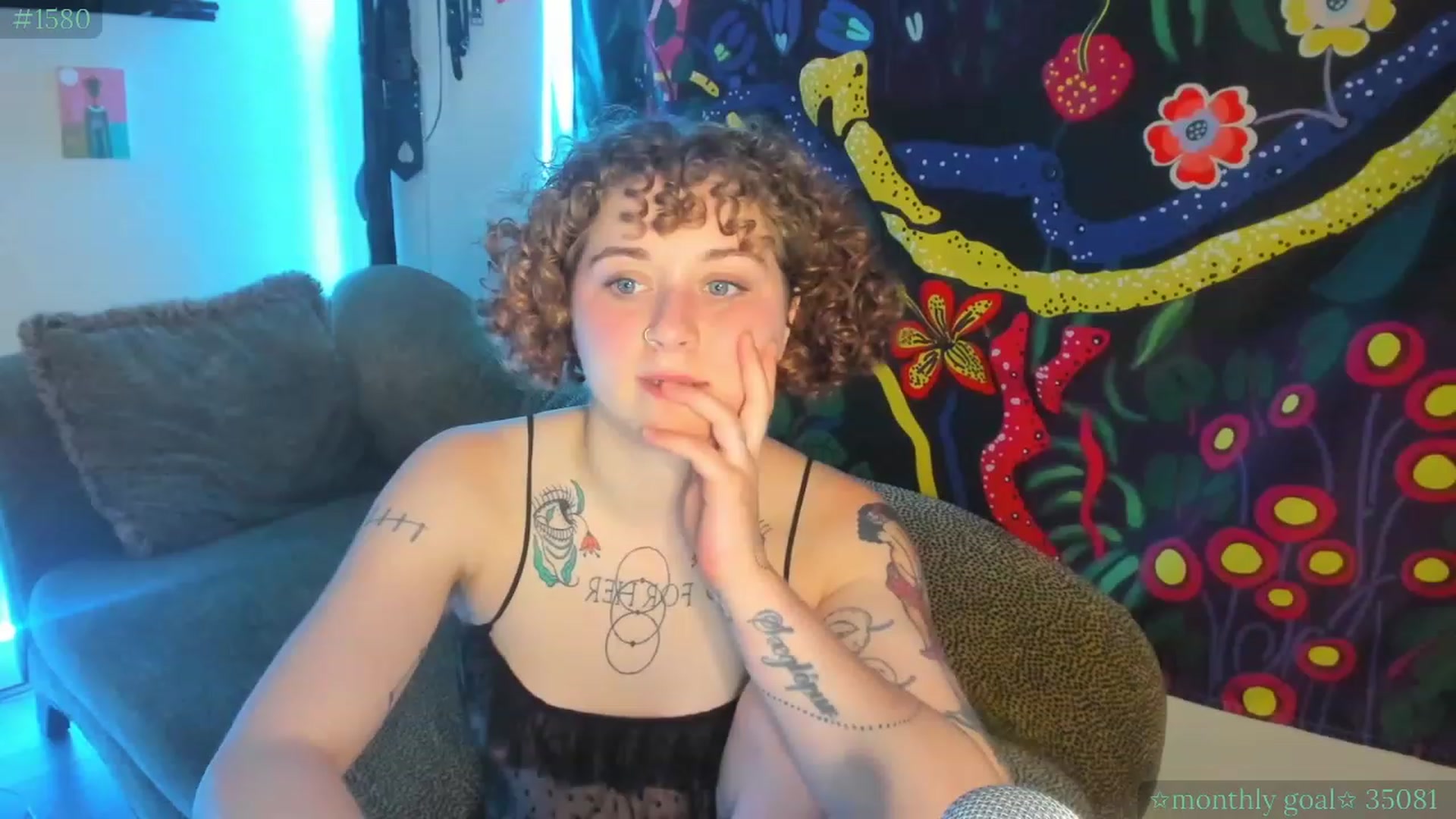 Gallery image thumbnail from PeachyQueen_'s myfreecams stream on, 07/15/2023, 05:50 image 19 of 20