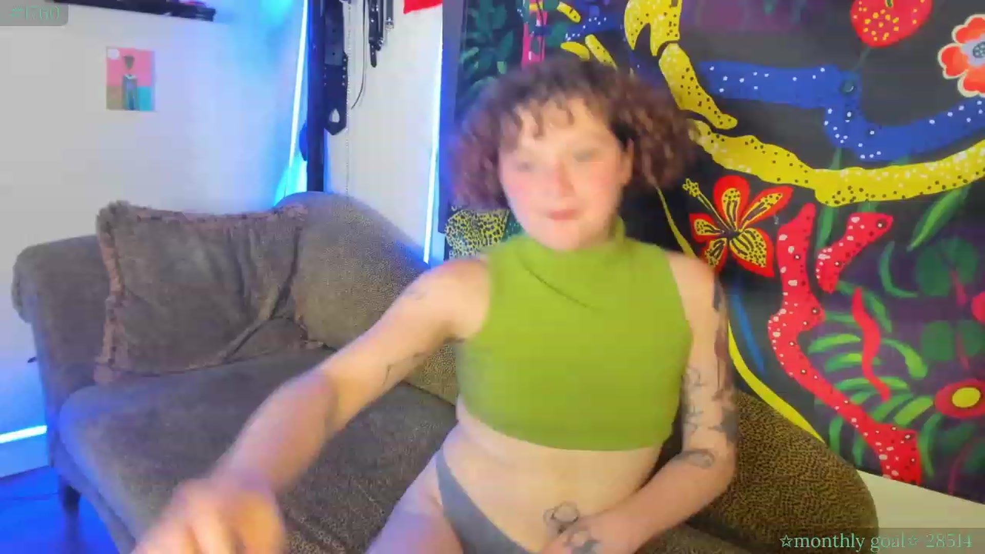 Gallery image thumbnail from PeachyQueen_'s myfreecams stream on, 07/28/2023, 21:20 image 9 of 20