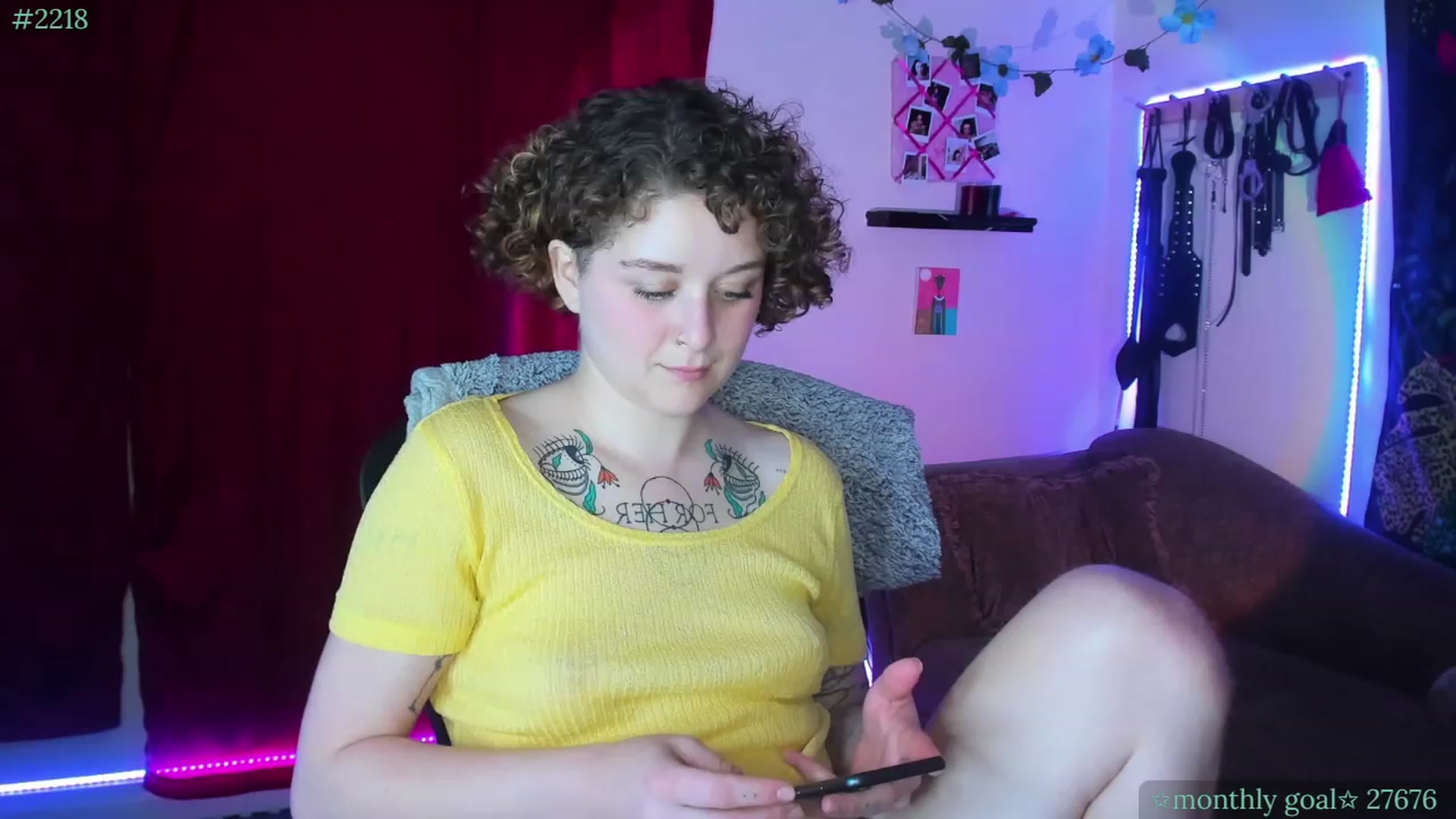 Gallery image thumbnail from PeachyQueen_'s myfreecams stream on, 08/25/2023, 22:04 image 10 of 20