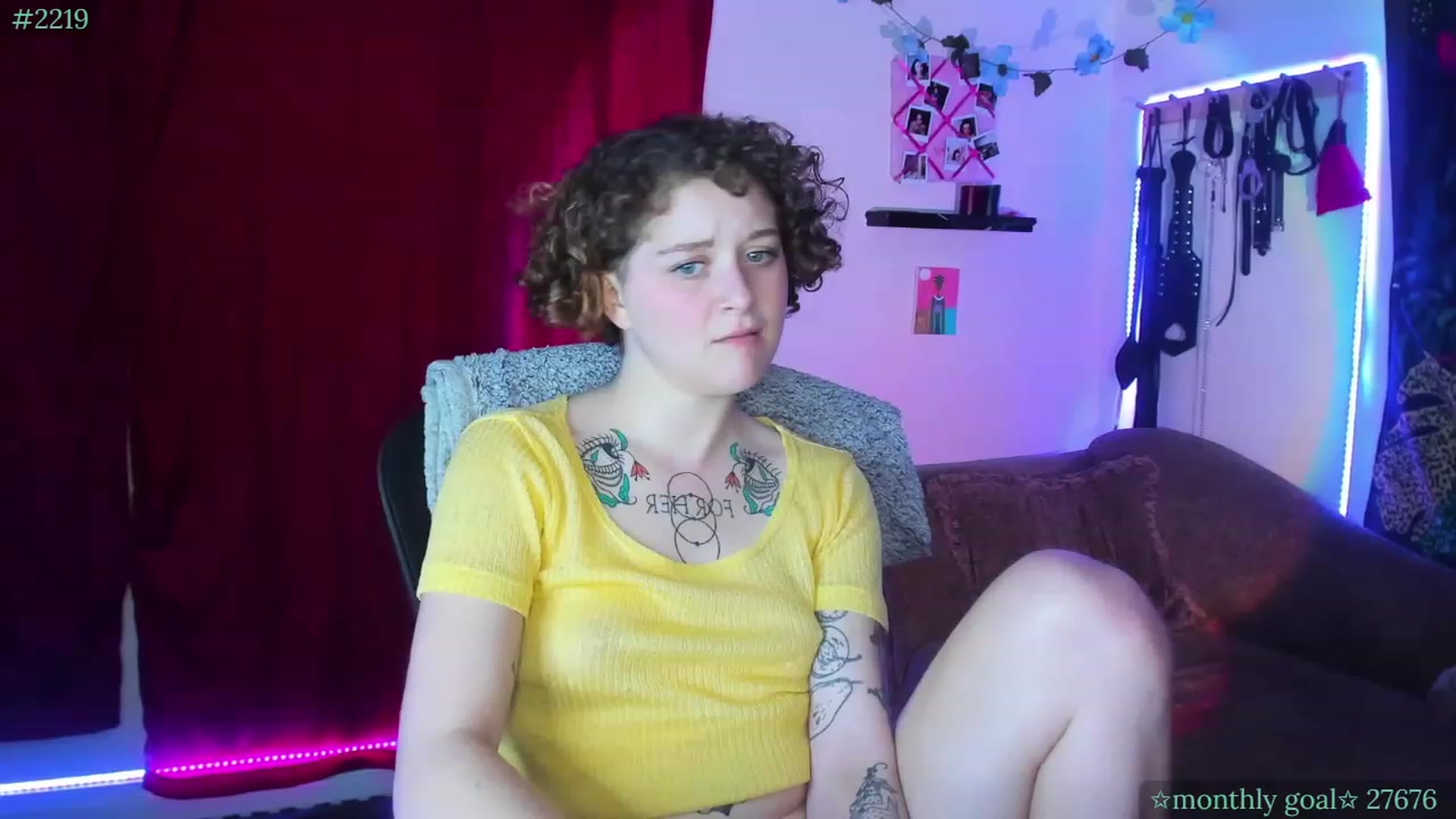 Gallery image thumbnail from PeachyQueen_'s myfreecams stream on, 08/25/2023, 22:04 image 12 of 20