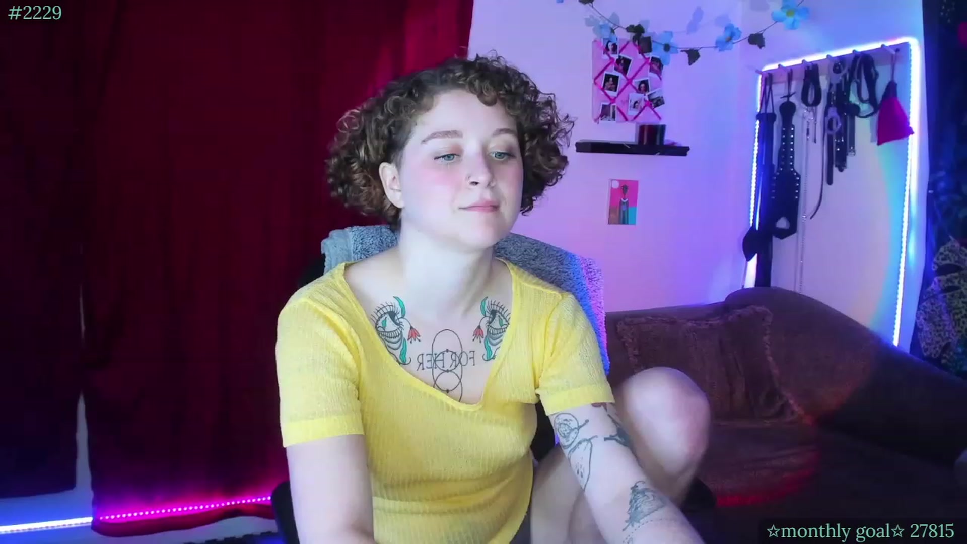 Gallery image thumbnail from PeachyQueen_'s myfreecams stream on, 08/25/2023, 22:04 image 3 of 20