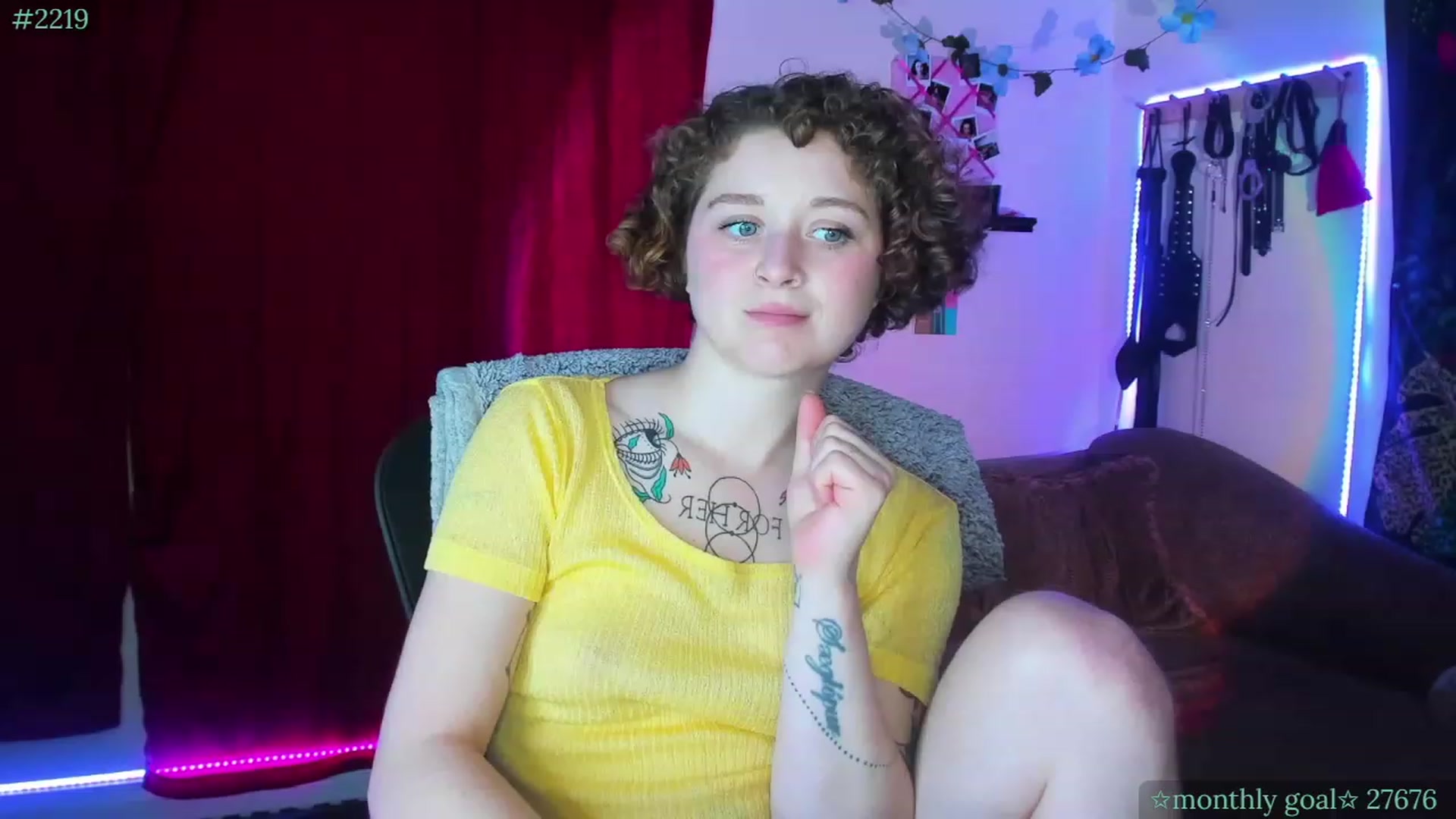 Gallery image thumbnail from PeachyQueen_'s myfreecams stream on, 08/25/2023, 22:04 image 11 of 20