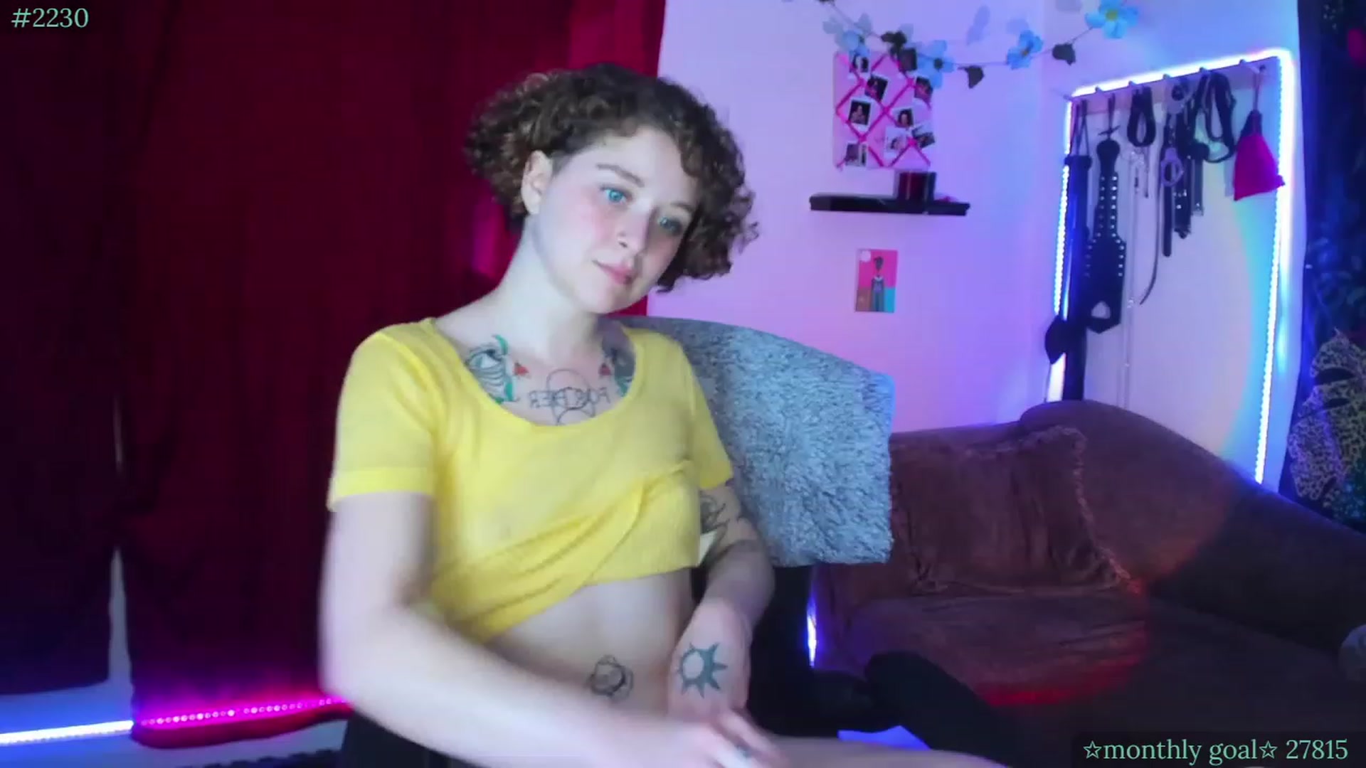 Gallery image thumbnail from PeachyQueen_'s myfreecams stream on, 08/25/2023, 22:04 image 4 of 20