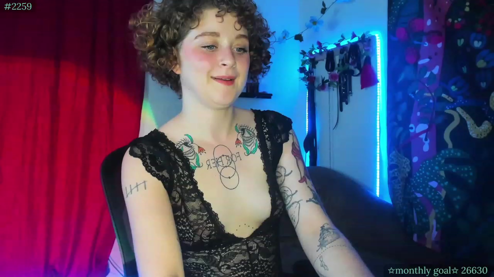 Gallery image thumbnail from PeachyQueen_'s myfreecams stream on, 08/28/2023, 07:11 image 6 of 20