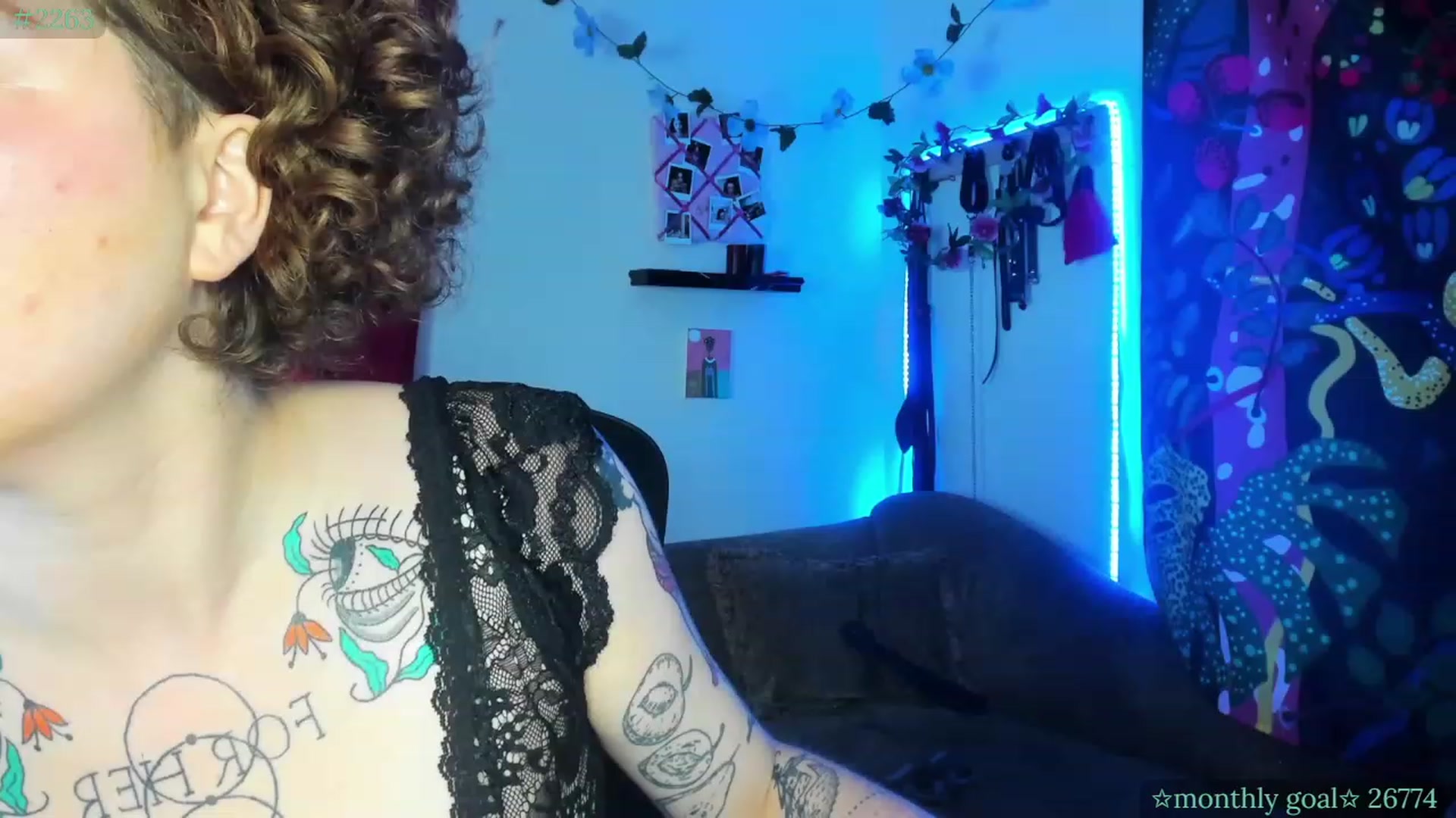 Gallery image thumbnail from PeachyQueen_'s myfreecams stream on, 08/28/2023, 07:11 image 2 of 20