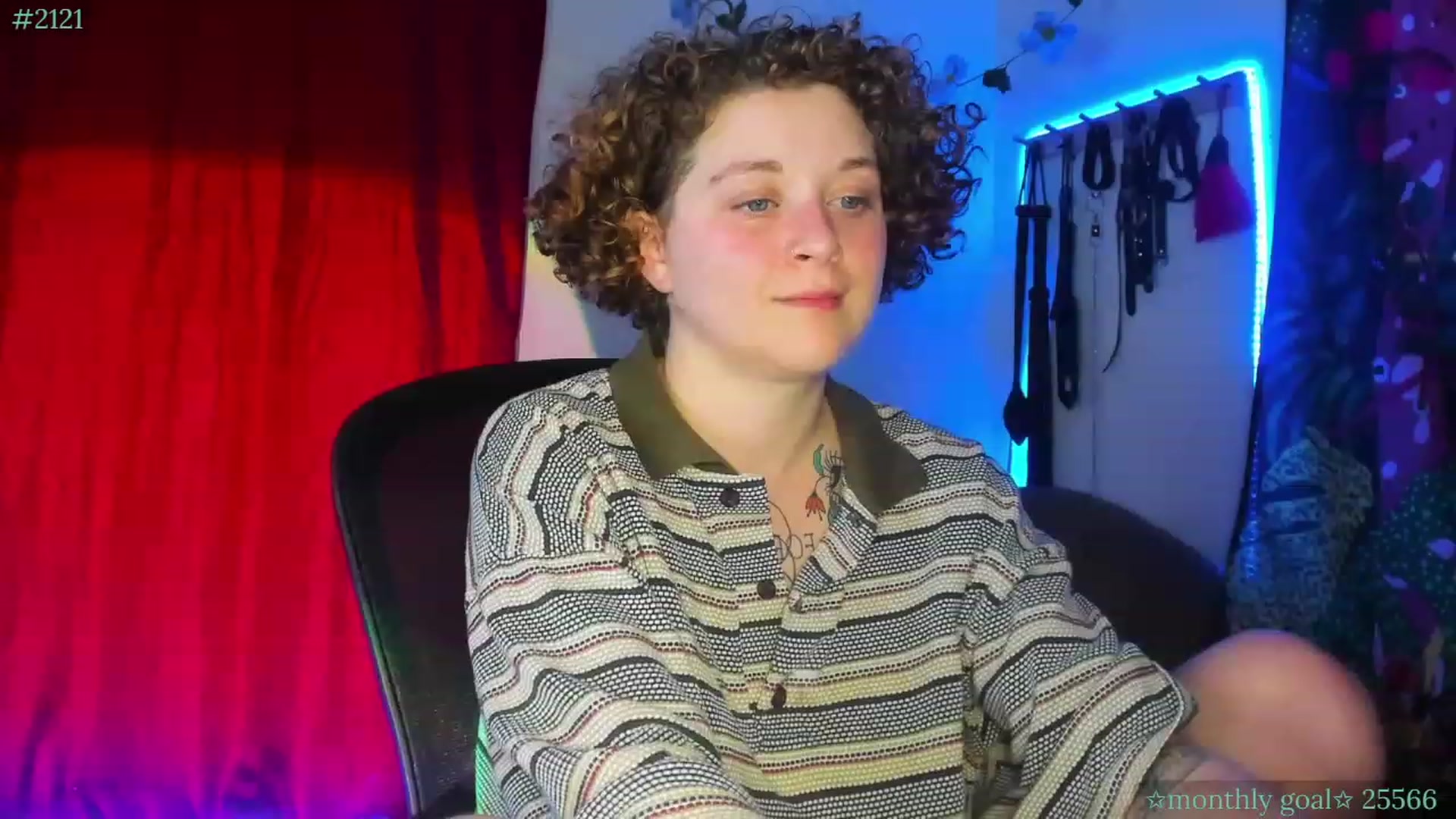 Gallery image thumbnail from PeachyQueen_'s myfreecams stream on, 08/29/2023, 07:34 image 17 of 20