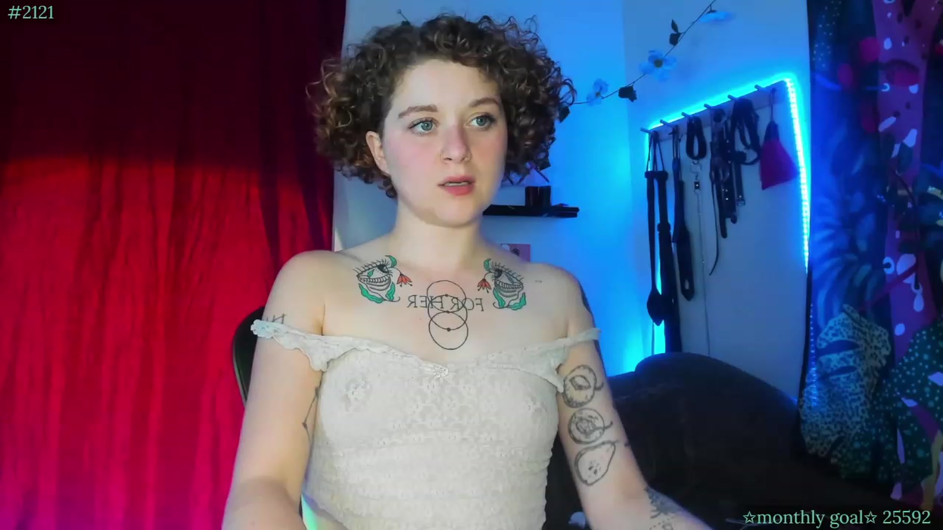 Gallery image thumbnail from PeachyQueen_'s myfreecams stream on, 08/29/2023, 07:34 image 4 of 20