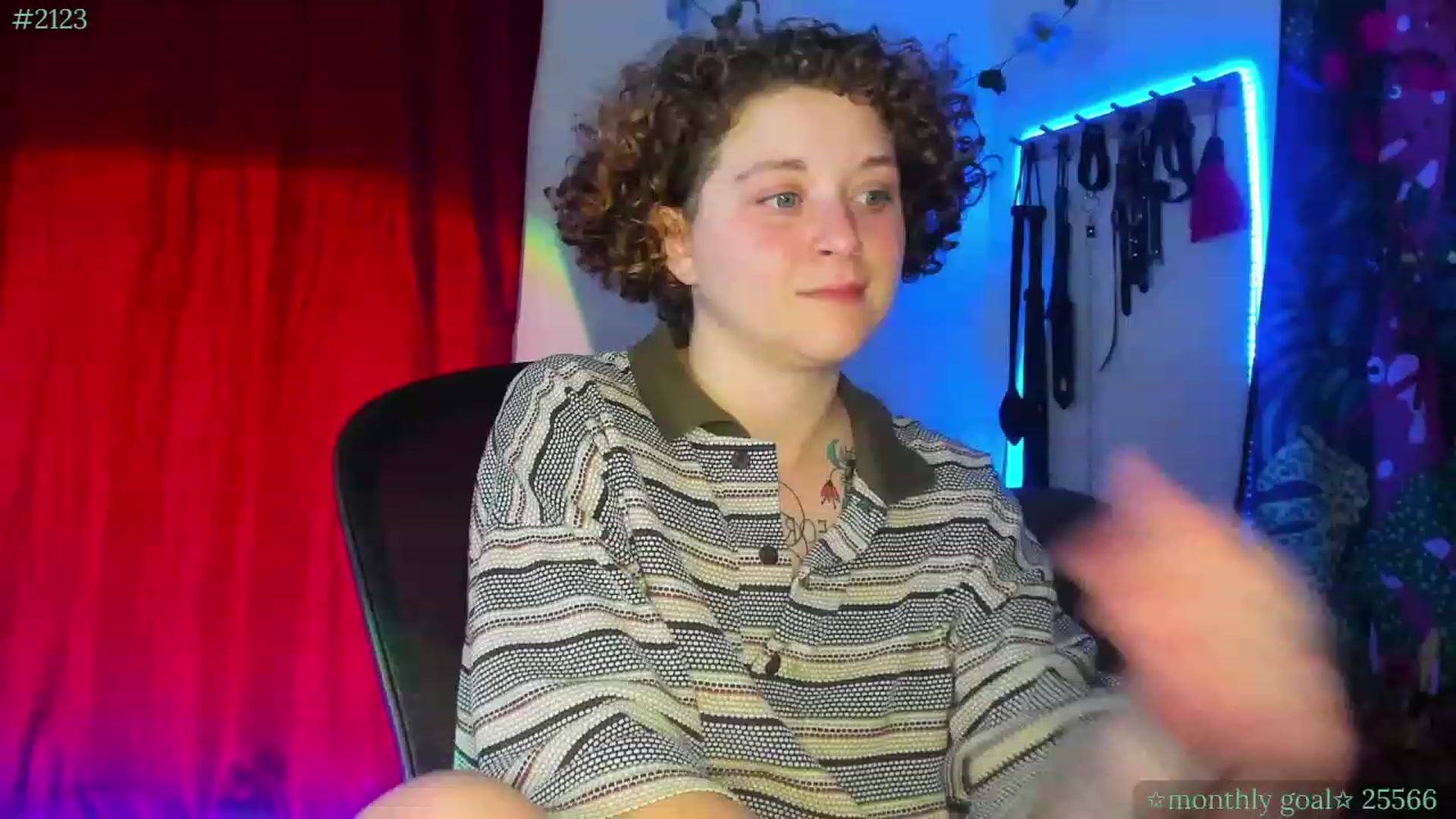 Gallery image thumbnail from PeachyQueen_'s myfreecams stream on, 08/29/2023, 07:34 image 11 of 20