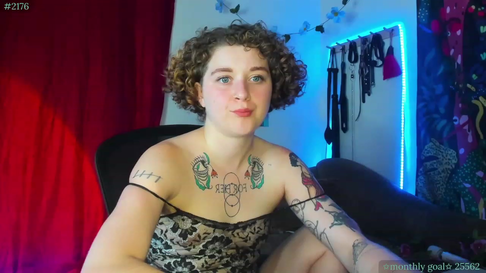 Gallery image thumbnail from PeachyQueen_'s myfreecams stream on, 08/30/2023, 06:12 image 17 of 20