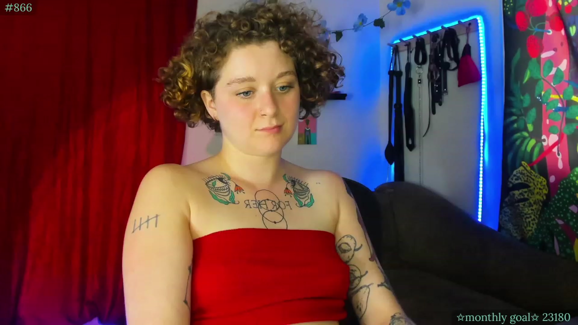 Gallery image thumbnail from PeachyQueen_'s myfreecams stream on, 09/04/2023, 22:25 image 14 of 20