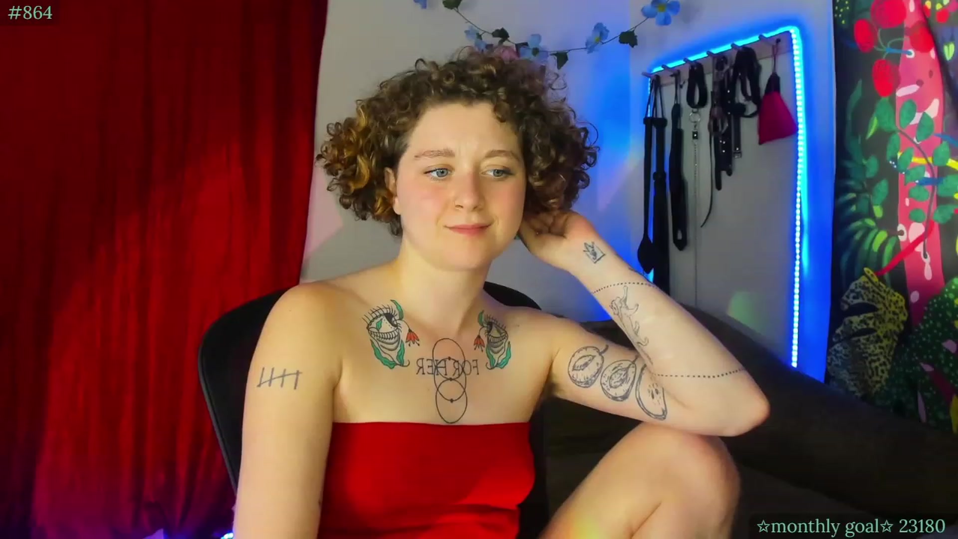 Gallery image thumbnail from PeachyQueen_'s myfreecams stream on, 09/04/2023, 22:25 image 8 of 20
