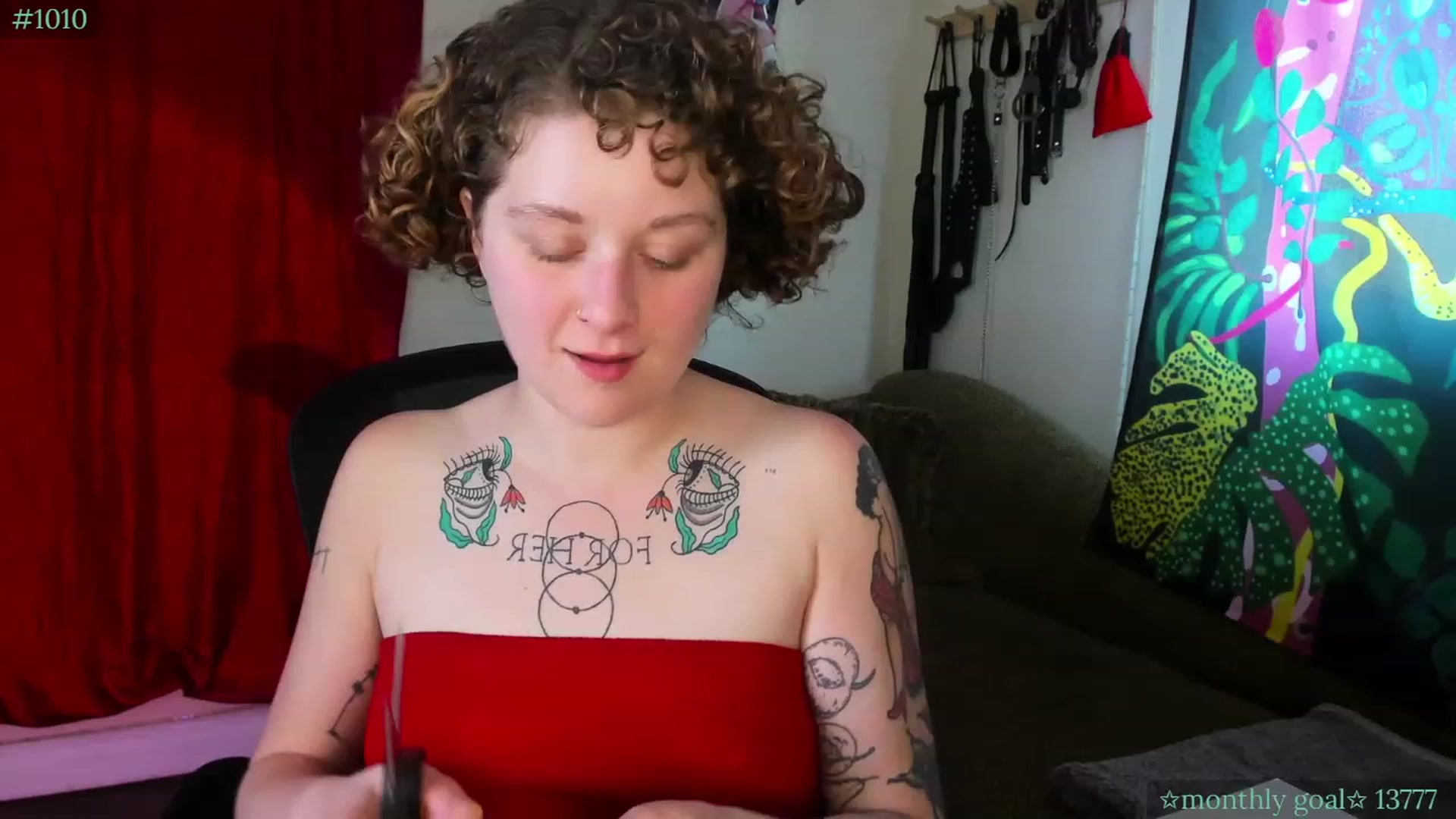 Gallery image thumbnail from PeachyQueen_'s myfreecams stream on, 09/16/2023, 01:39 image 6 of 20