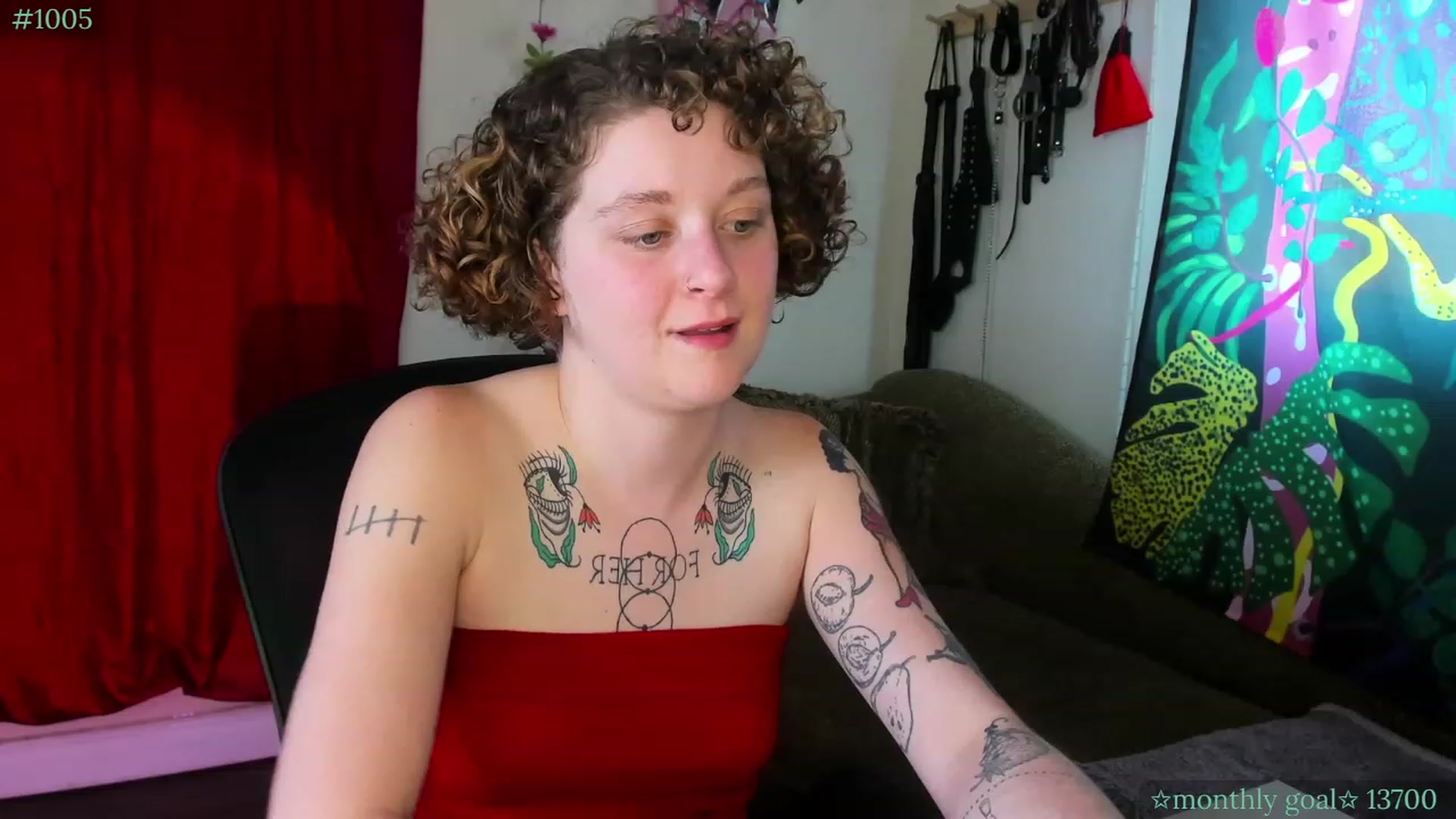 Gallery image thumbnail from PeachyQueen_'s myfreecams stream on, 09/16/2023, 01:39 image 9 of 20