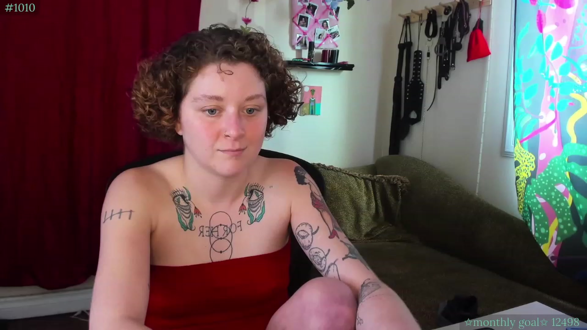 Gallery image thumbnail from PeachyQueen_'s myfreecams stream on, 09/19/2023, 19:14 image 13 of 20