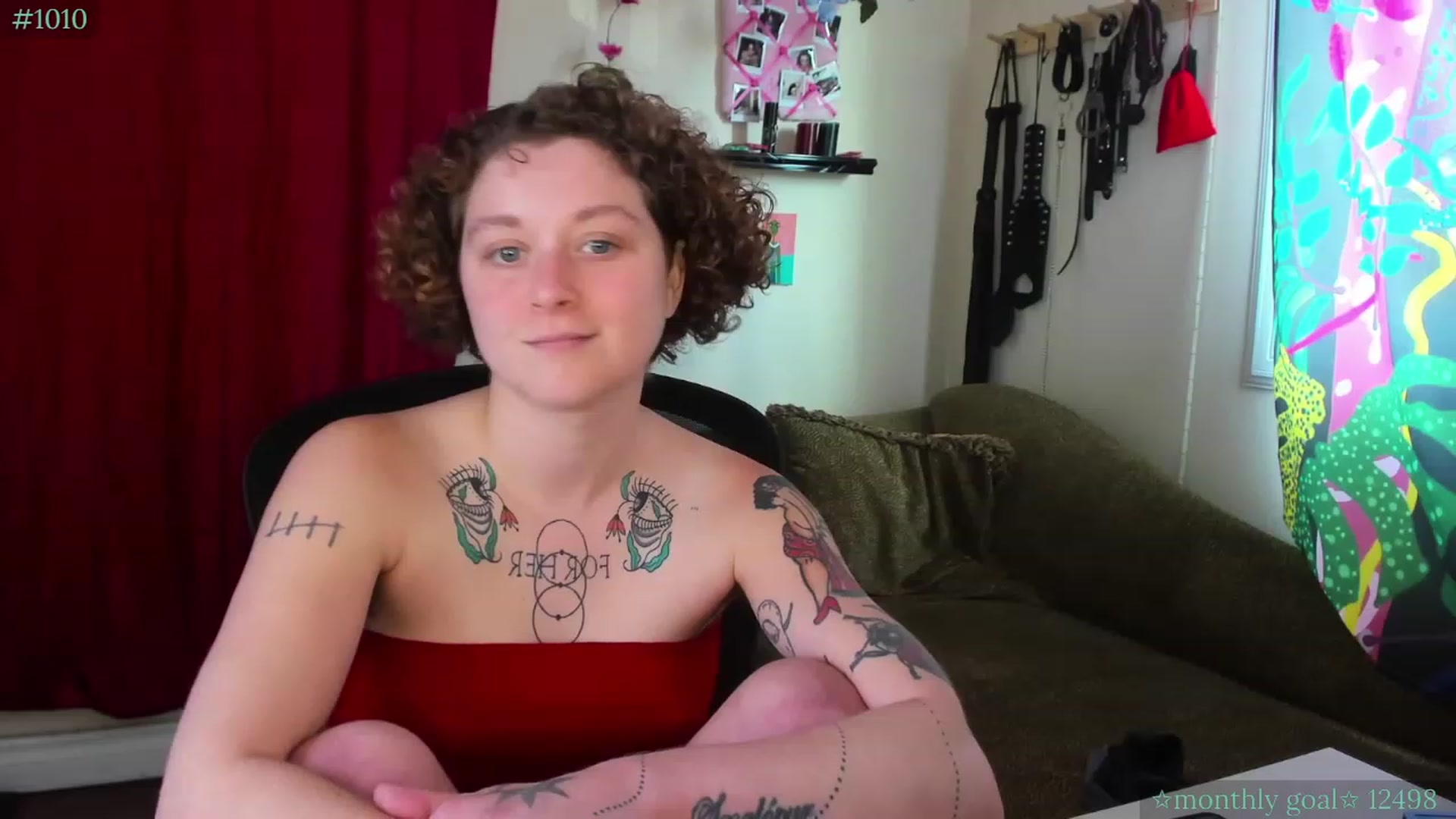 Gallery image thumbnail from PeachyQueen_'s myfreecams stream on, 09/19/2023, 19:14 image 17 of 20