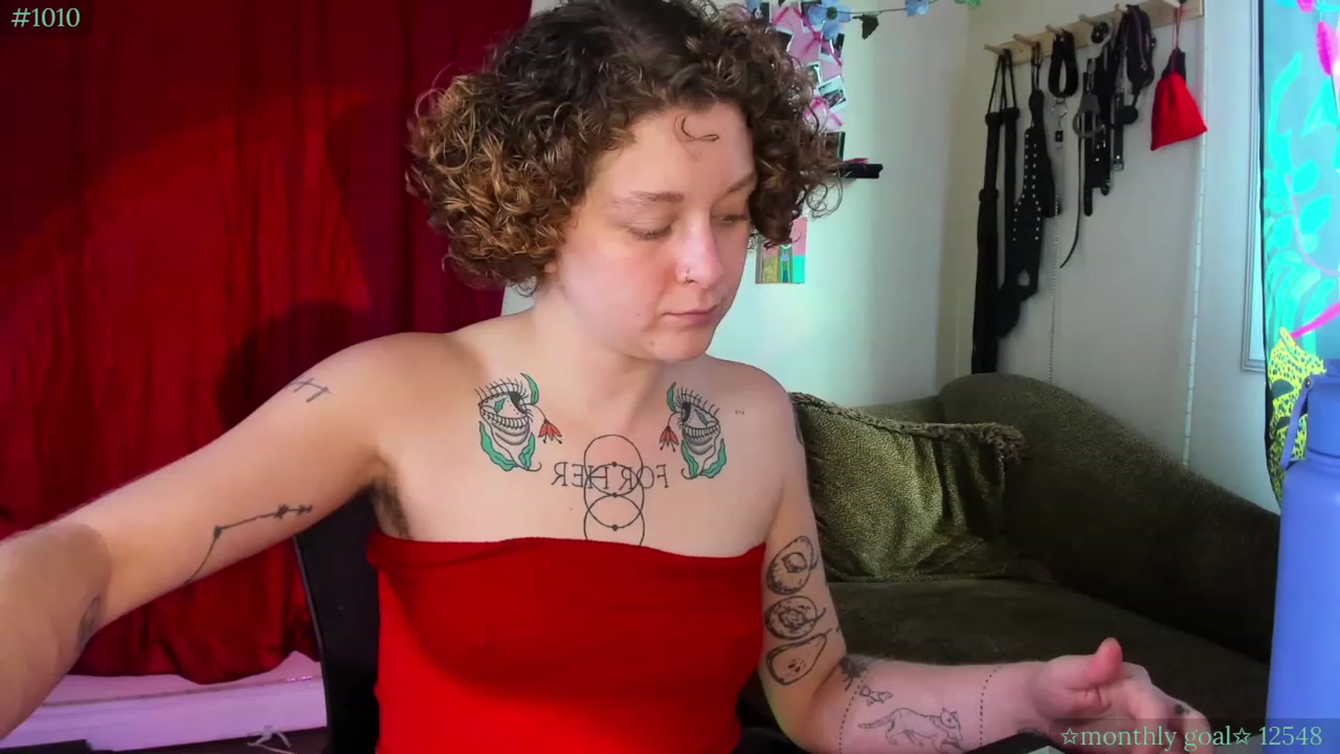 Gallery image thumbnail from PeachyQueen_'s myfreecams stream on, 09/19/2023, 19:14 image 5 of 20