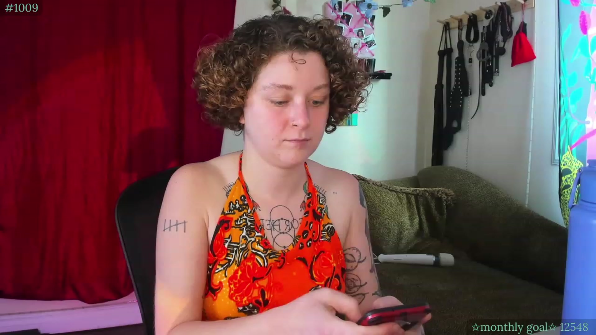 Gallery image thumbnail from PeachyQueen_'s myfreecams stream on, 09/19/2023, 19:14 image 1 of 20