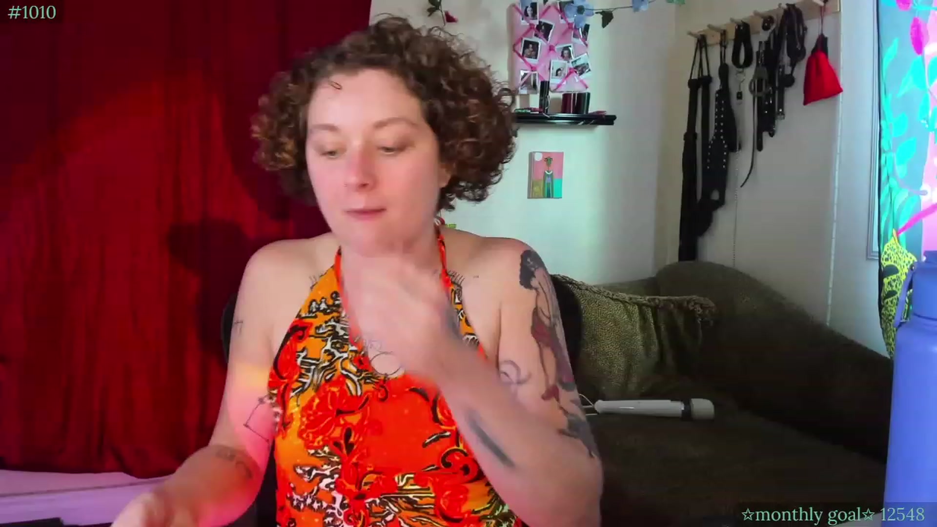 Gallery image thumbnail from PeachyQueen_'s myfreecams stream on, 09/19/2023, 19:14 image 3 of 20