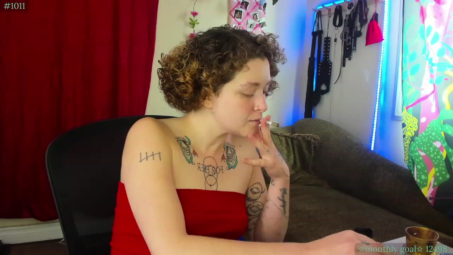 Gallery image thumbnail from PeachyQueen_'s myfreecams stream on, 09/19/2023, 19:26 image 14 of 20