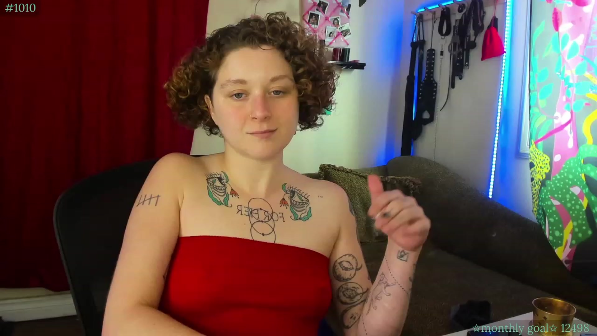 Gallery image thumbnail from PeachyQueen_'s myfreecams stream on, 09/19/2023, 19:26 image 11 of 20