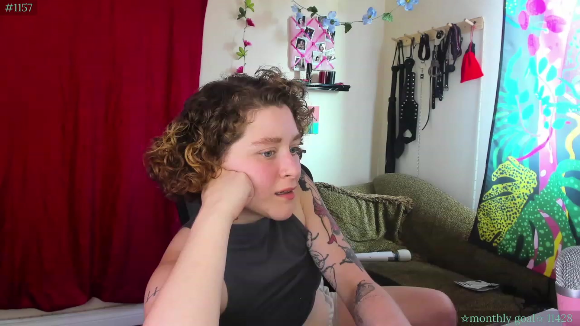 Gallery image thumbnail from PeachyQueen_'s myfreecams stream on, 09/22/2023, 19:24 image 6 of 20
