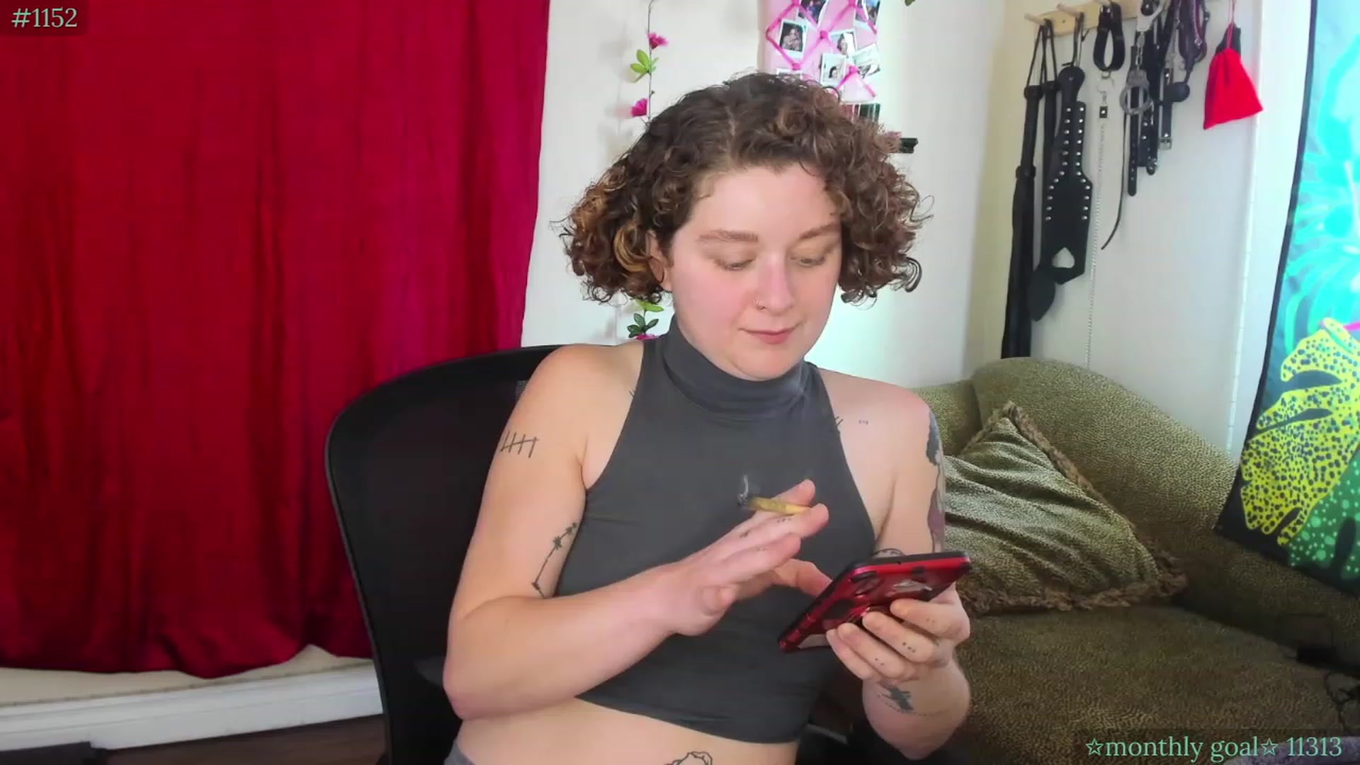 Gallery image thumbnail from PeachyQueen_'s myfreecams stream on, 09/22/2023, 19:24 image 14 of 20