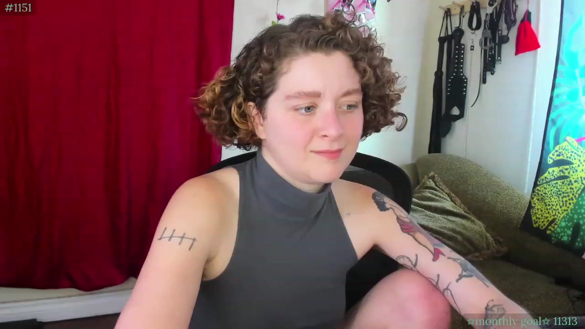 Gallery image thumbnail from PeachyQueen_'s myfreecams stream on, 09/22/2023, 19:24 image 11 of 20