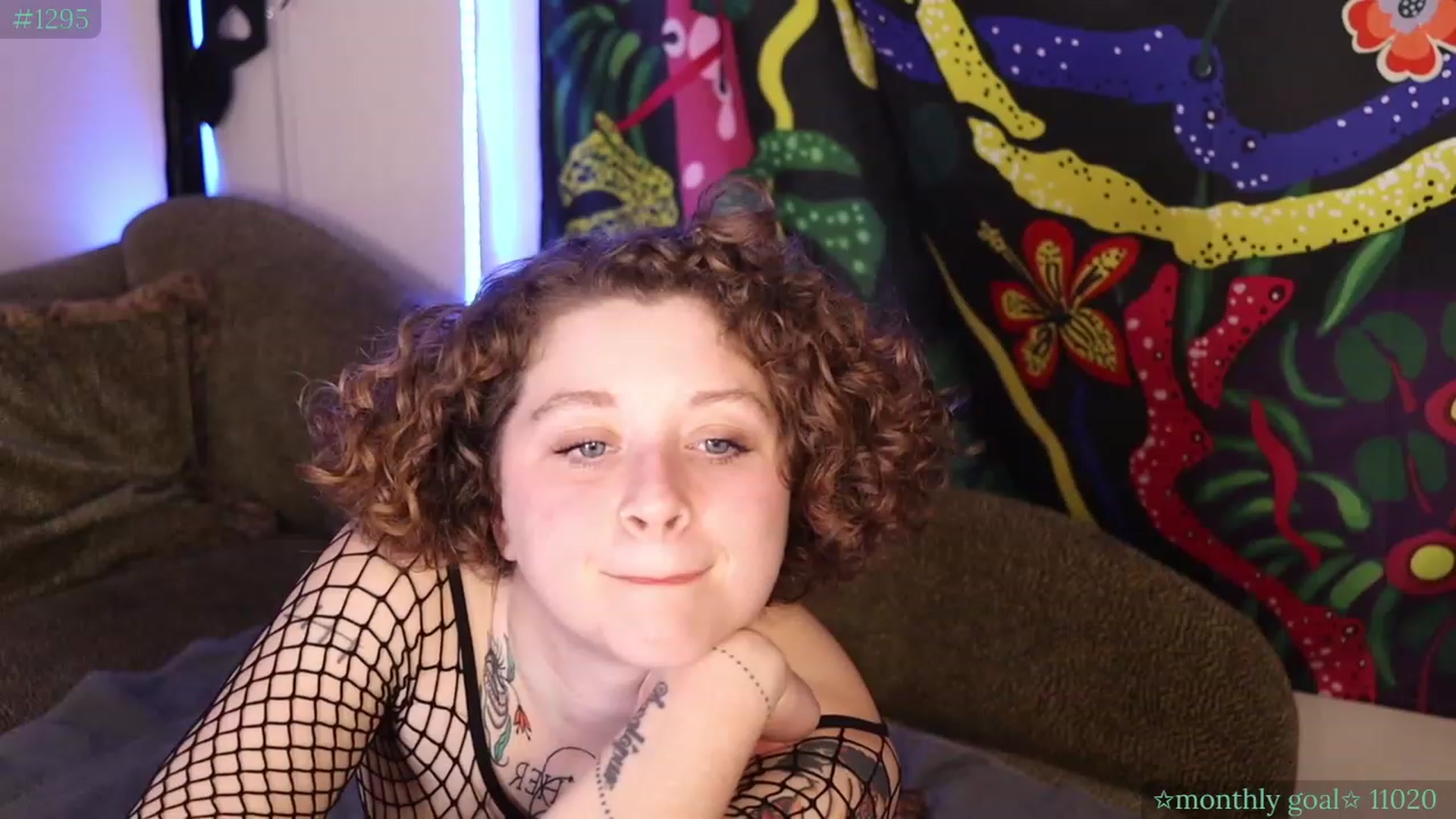 Gallery image thumbnail from PeachyQueen_'s myfreecams stream on, 09/25/2023, 05:23 image 10 of 20