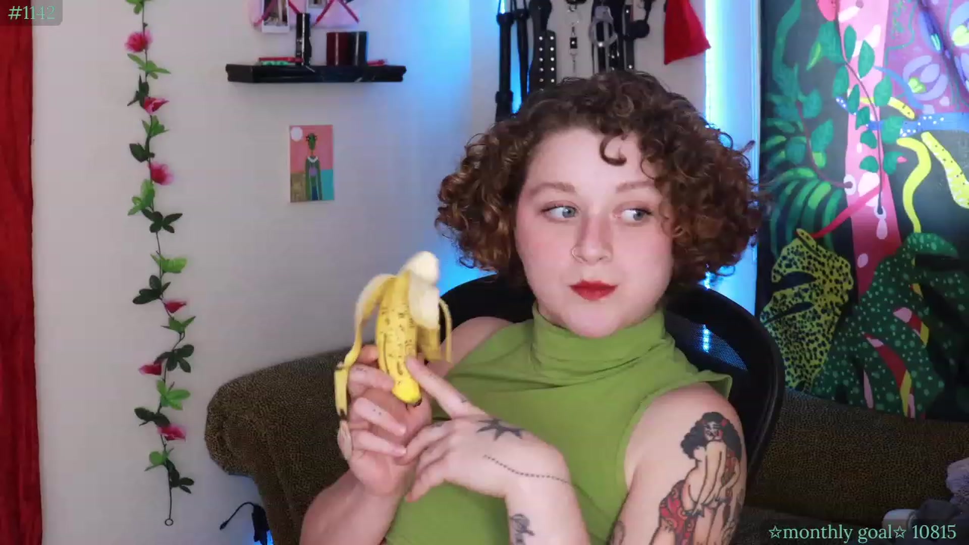 Gallery image thumbnail from PeachyQueen_'s myfreecams stream on, 09/27/2023, 20:54 image 17 of 20