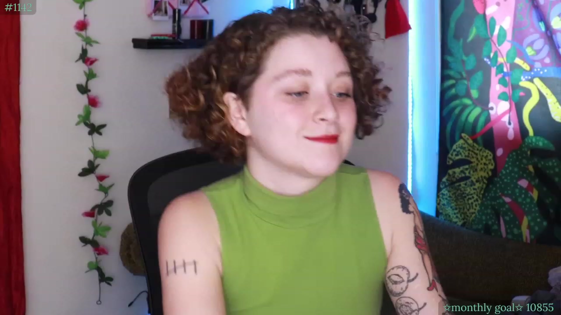 Gallery image thumbnail from PeachyQueen_'s myfreecams stream on, 09/27/2023, 20:54 image 8 of 20