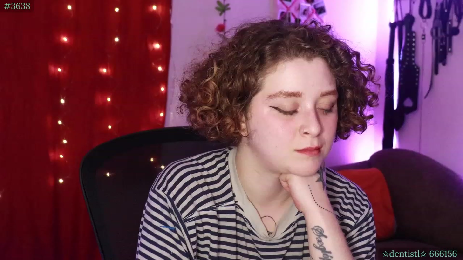 Gallery image thumbnail from PeachyQueen_'s myfreecams stream on, 10/03/2023, 06:31 image 11 of 20