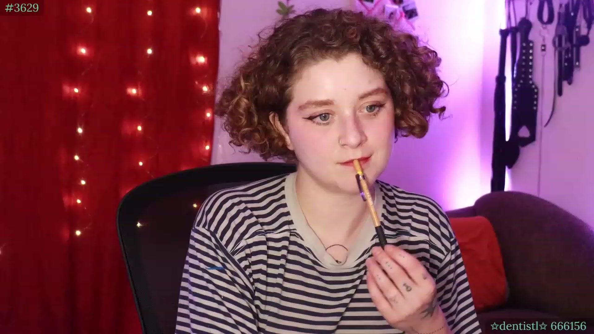 Gallery image thumbnail from PeachyQueen_'s myfreecams stream on, 10/03/2023, 06:31 image 6 of 20
