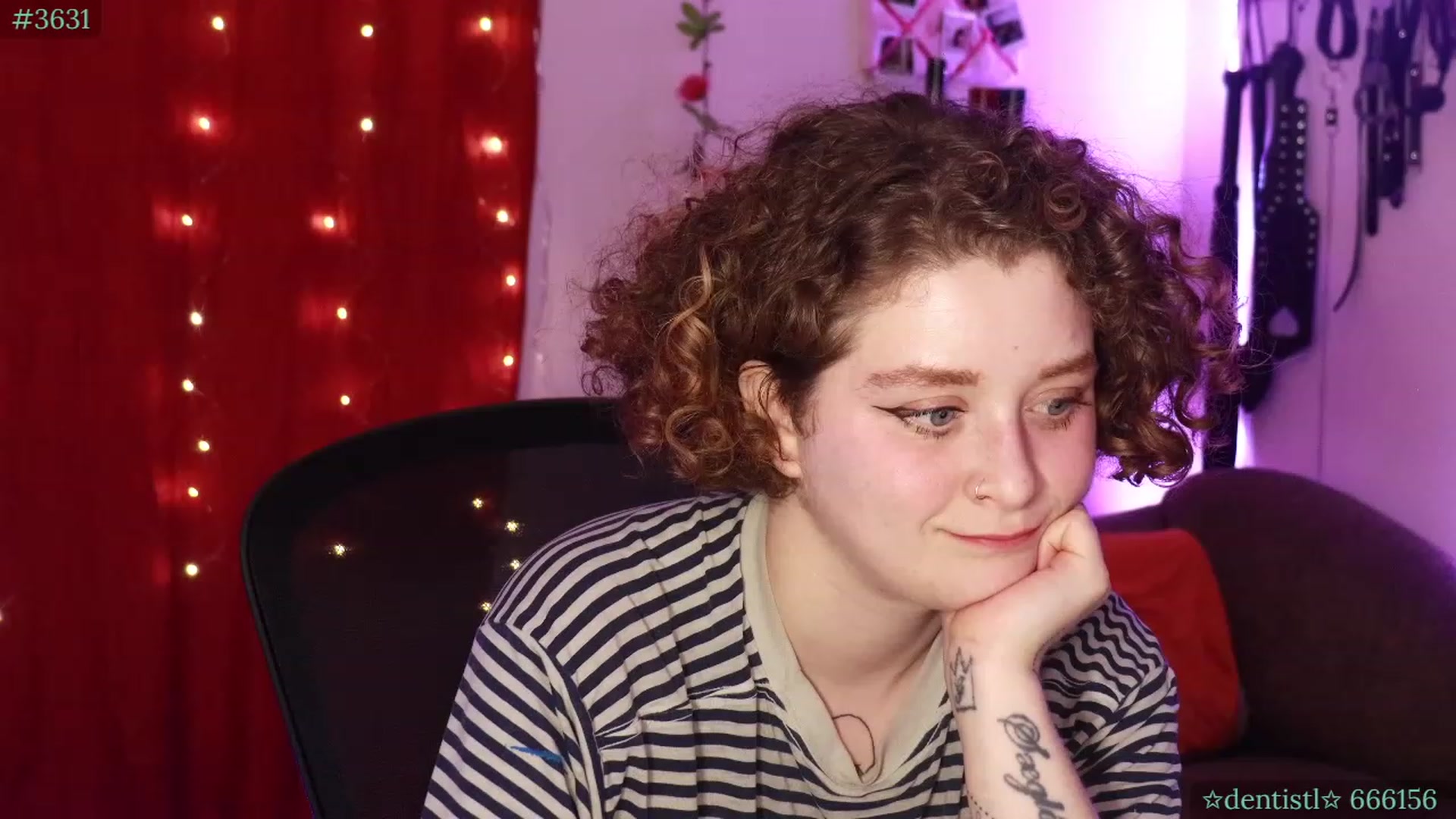 Gallery image thumbnail from PeachyQueen_'s myfreecams stream on, 10/03/2023, 06:31 image 9 of 20