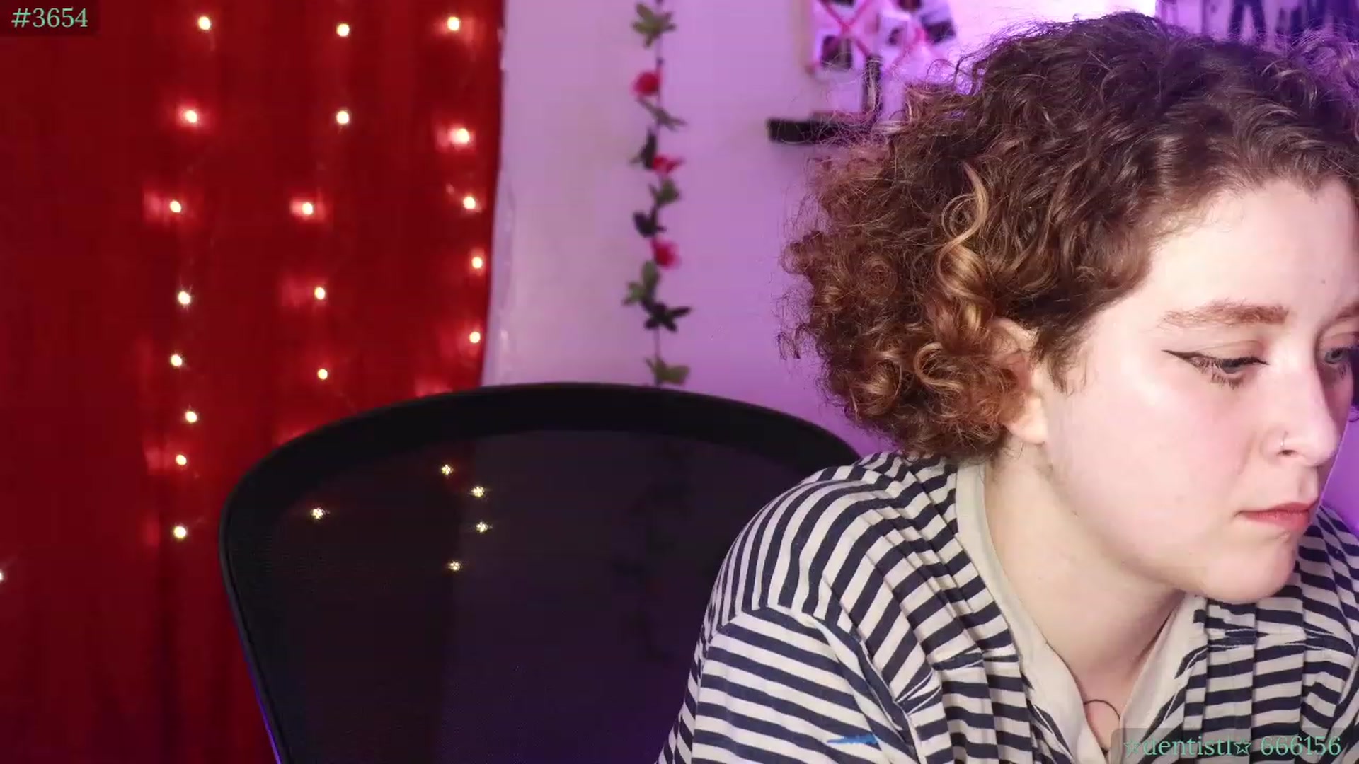 Gallery image thumbnail from PeachyQueen_'s myfreecams stream on, 10/03/2023, 06:31 image 16 of 20
