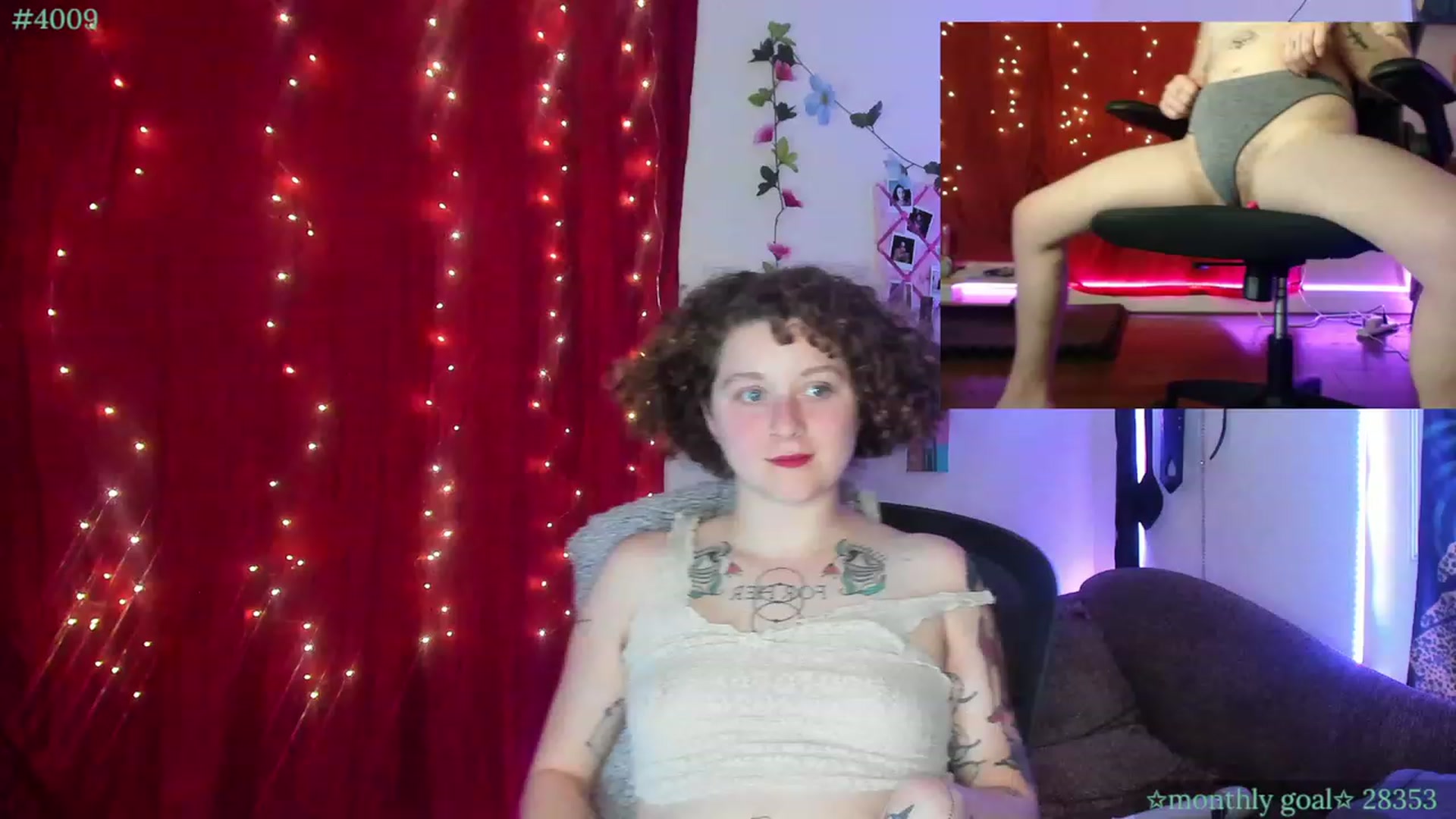 Gallery image thumbnail from PeachyQueen_'s myfreecams stream on, 10/08/2023, 06:58 image 7 of 20