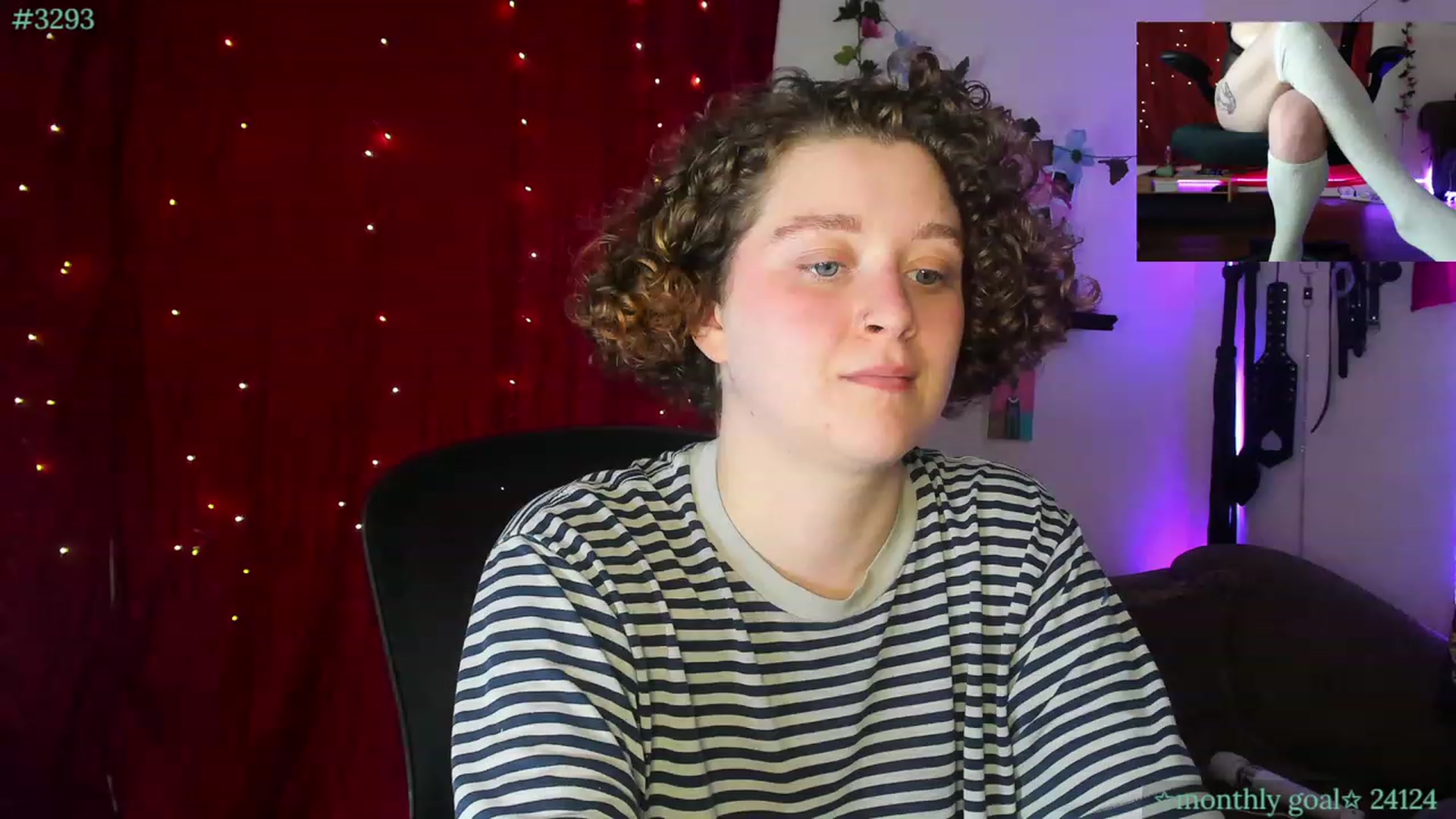Gallery image thumbnail from PeachyQueen_'s myfreecams stream on, 10/17/2023, 19:12 image 5 of 20