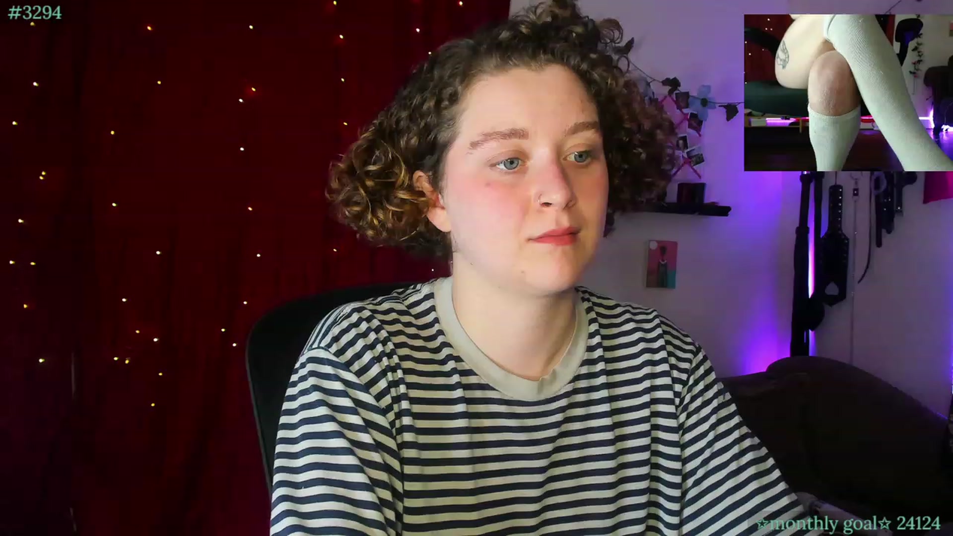 Gallery image thumbnail from PeachyQueen_'s myfreecams stream on, 10/17/2023, 19:12 image 9 of 20