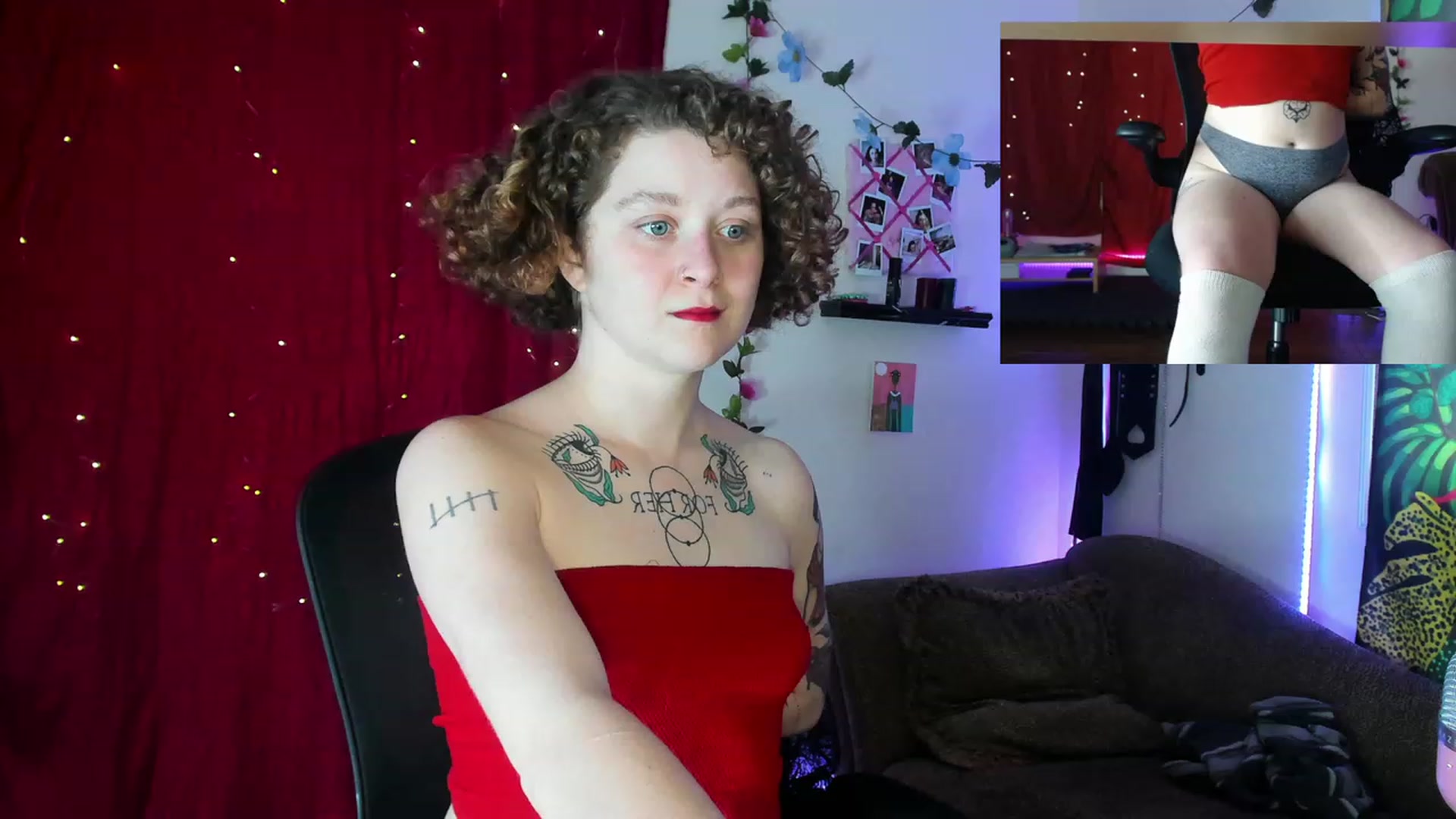 Gallery image thumbnail from PeachyQueen_'s myfreecams stream on, 10/24/2023, 20:42 image 9 of 20