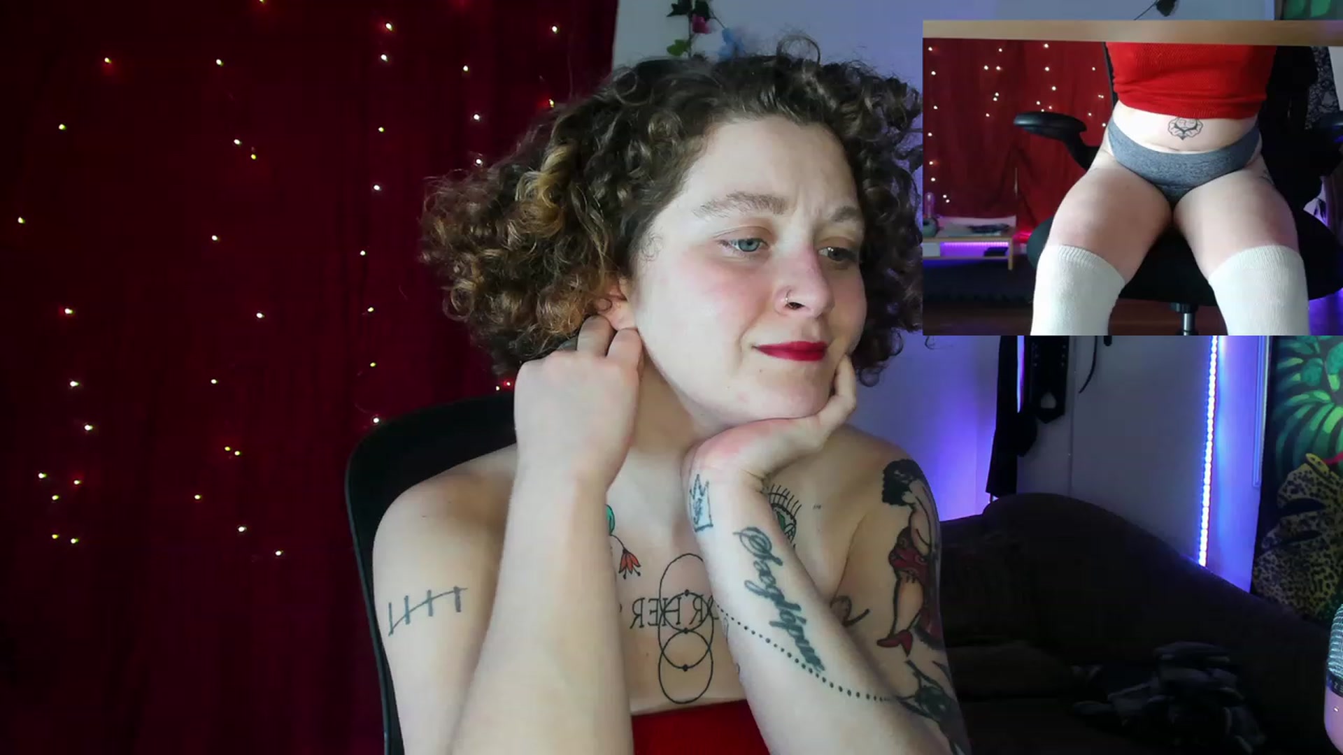Gallery image thumbnail from PeachyQueen_'s myfreecams stream on, 10/24/2023, 20:42 image 17 of 20