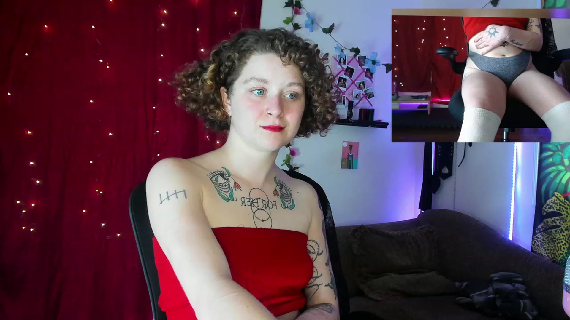 Gallery image thumbnail from PeachyQueen_'s myfreecams stream on, 10/24/2023, 20:42 image 12 of 20