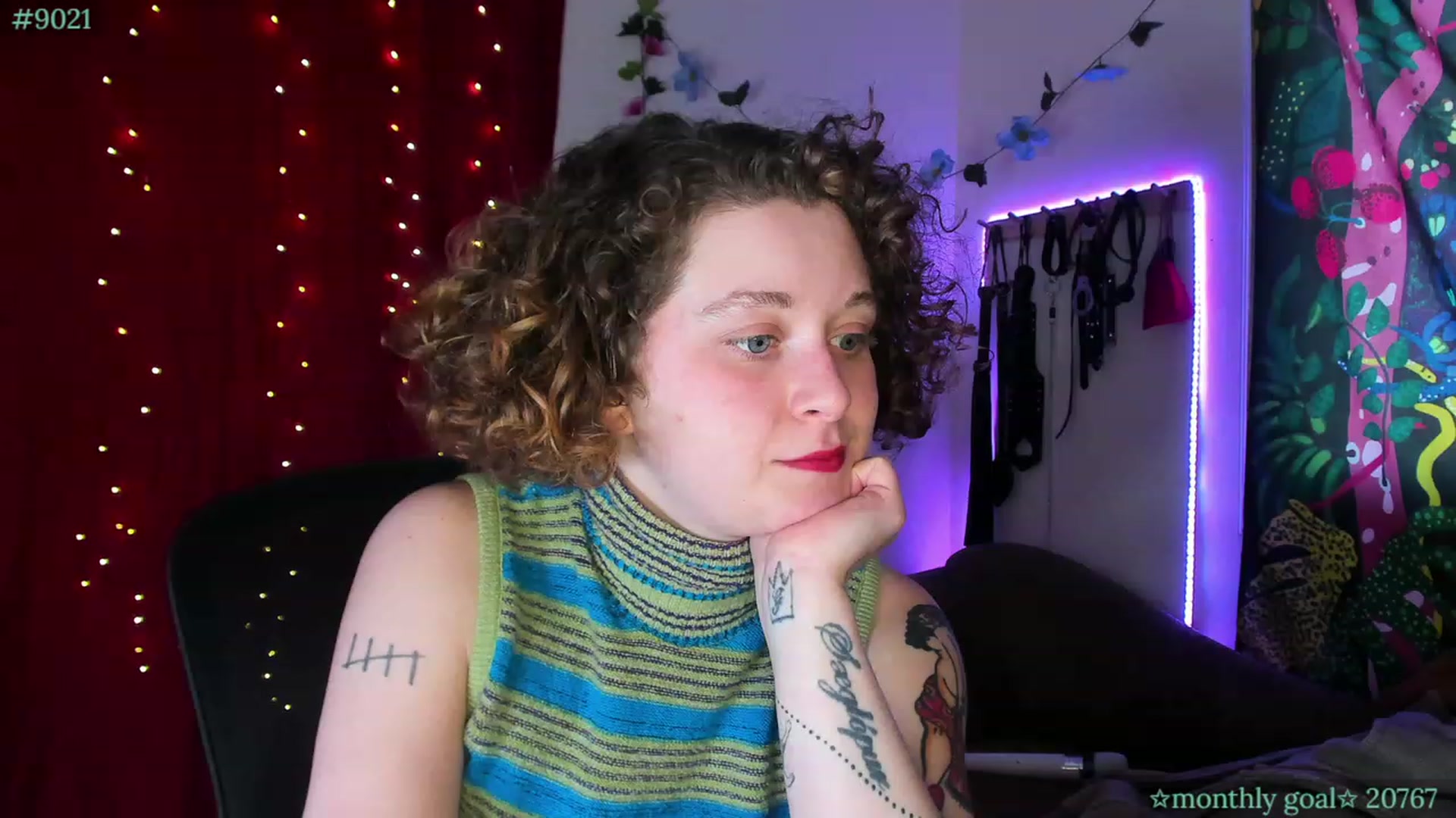 Gallery image thumbnail from PeachyQueen_'s myfreecams stream on, 11/08/2023, 21:49 image 17 of 20