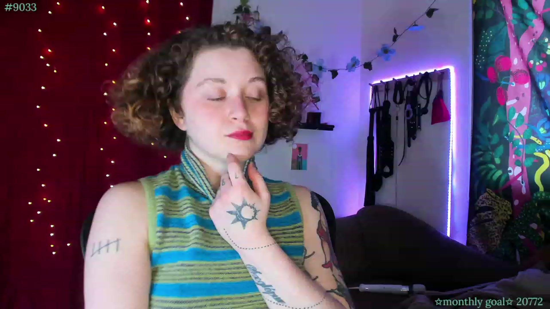 Gallery image thumbnail from PeachyQueen_'s myfreecams stream on, 11/08/2023, 21:49 image 6 of 20