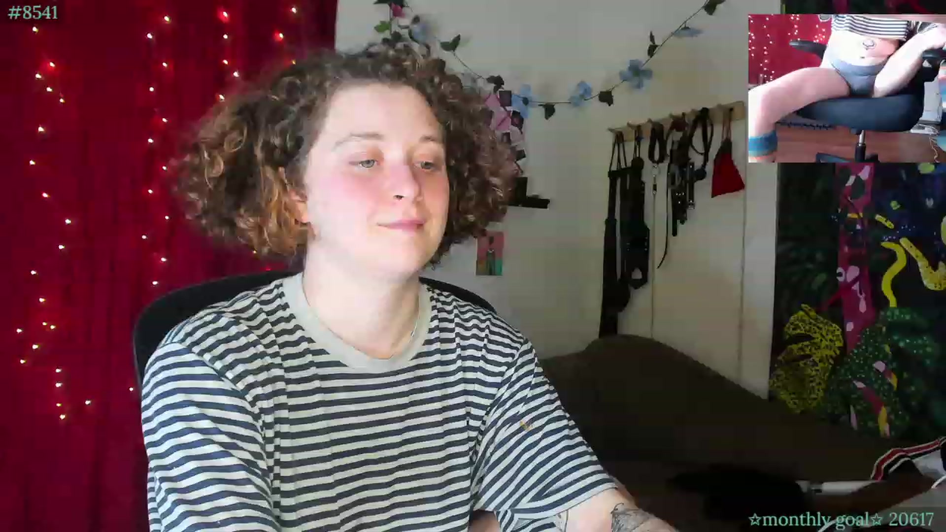 Gallery image thumbnail from PeachyQueen_'s myfreecams stream on, 11/09/2023, 06:49 image 3 of 20