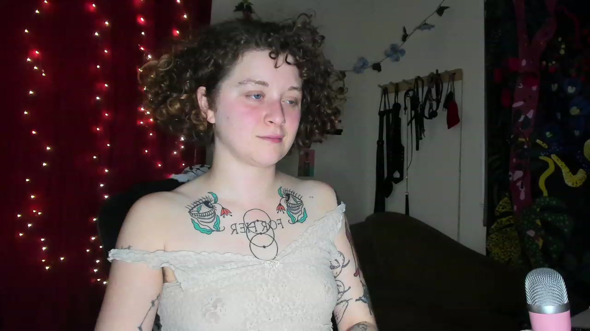 Gallery image thumbnail from PeachyQueen_'s myfreecams stream on, 11/13/2023, 06:37 image 8 of 20